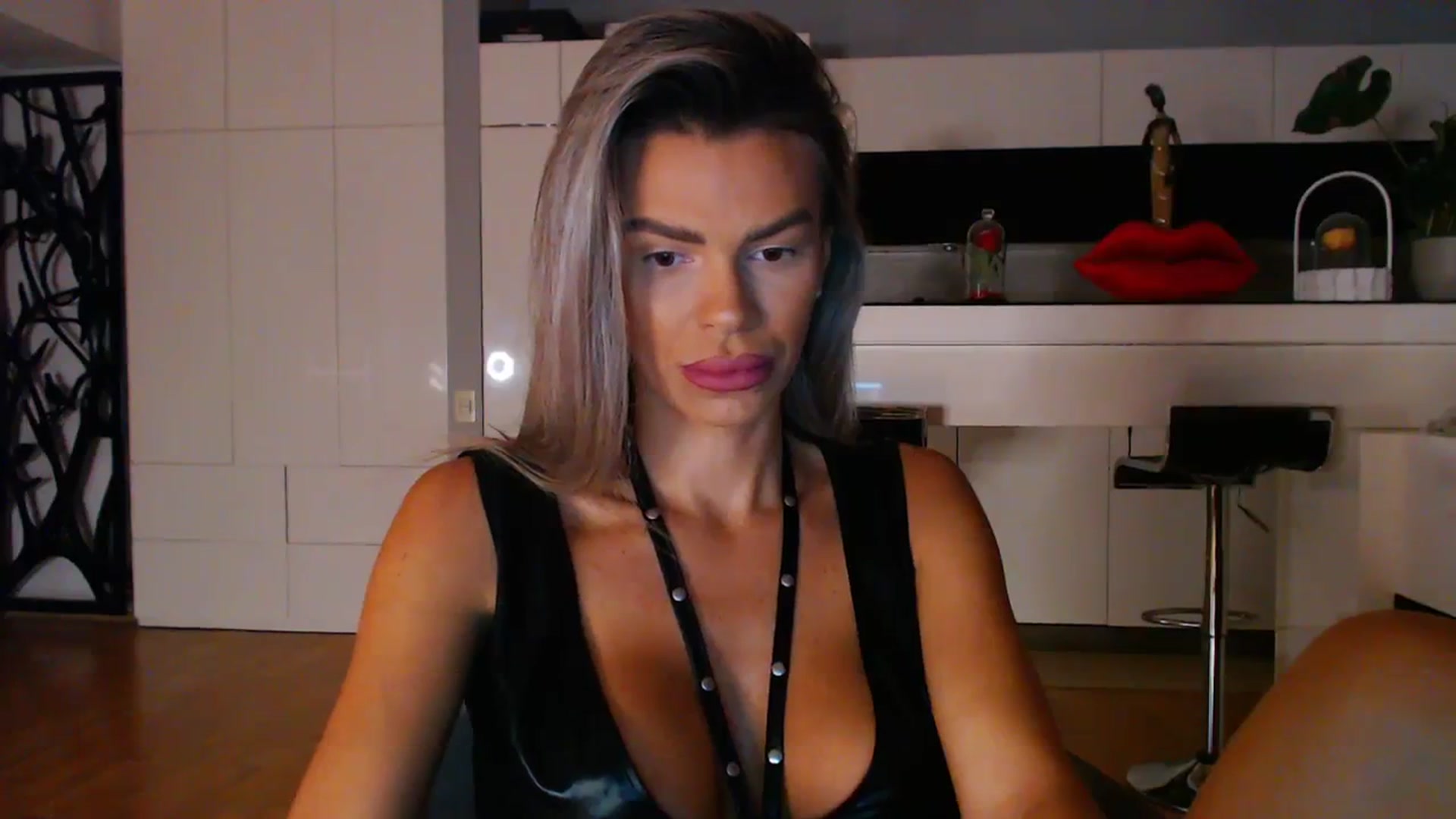 Gallery image thumbnail from D_y_y's myfreecams stream on, 10/20/2023, 04:26 image 15 of 20