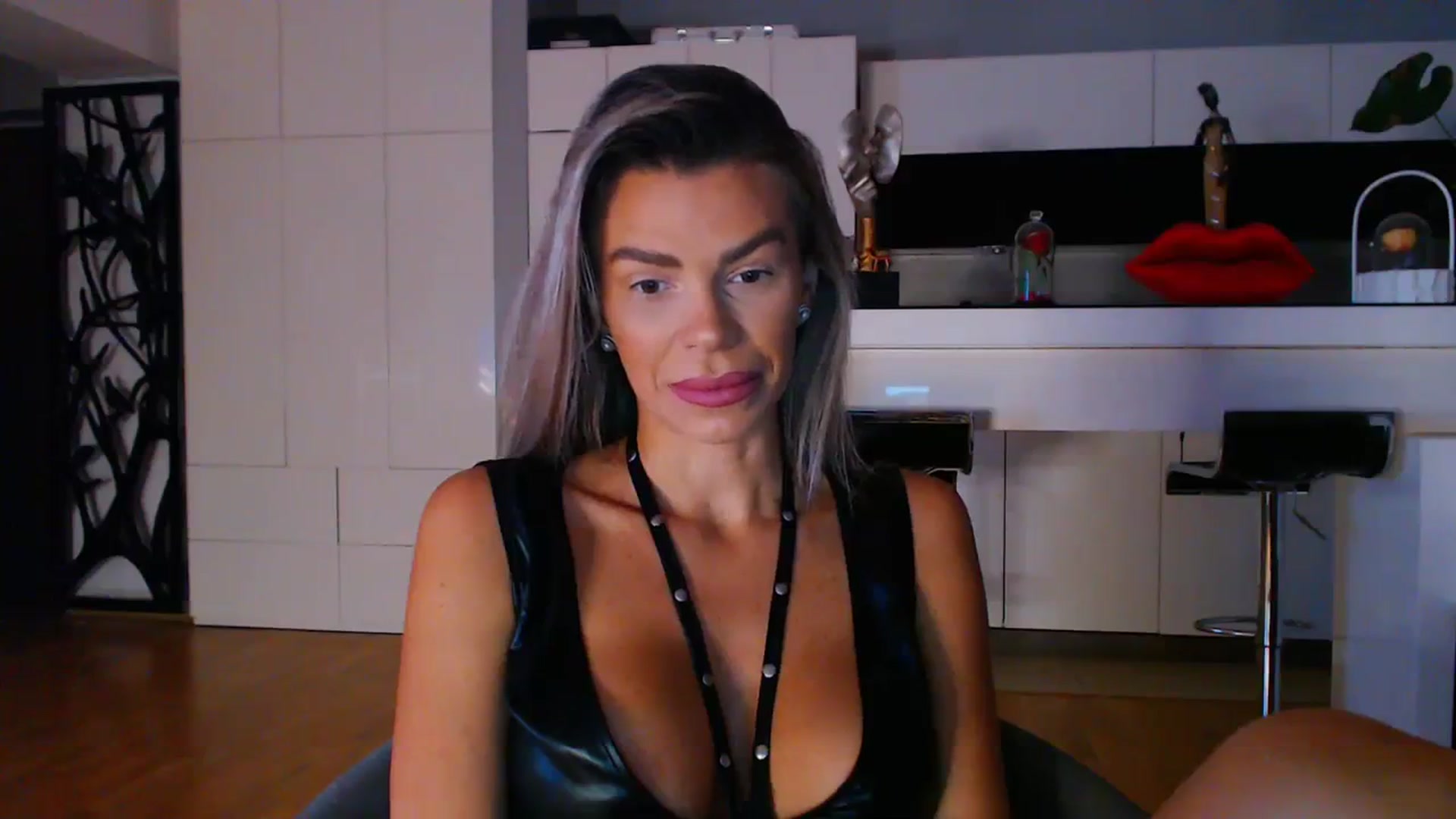Gallery image thumbnail from D_y_y's myfreecams stream on, 10/20/2023, 04:26 image 20 of 20