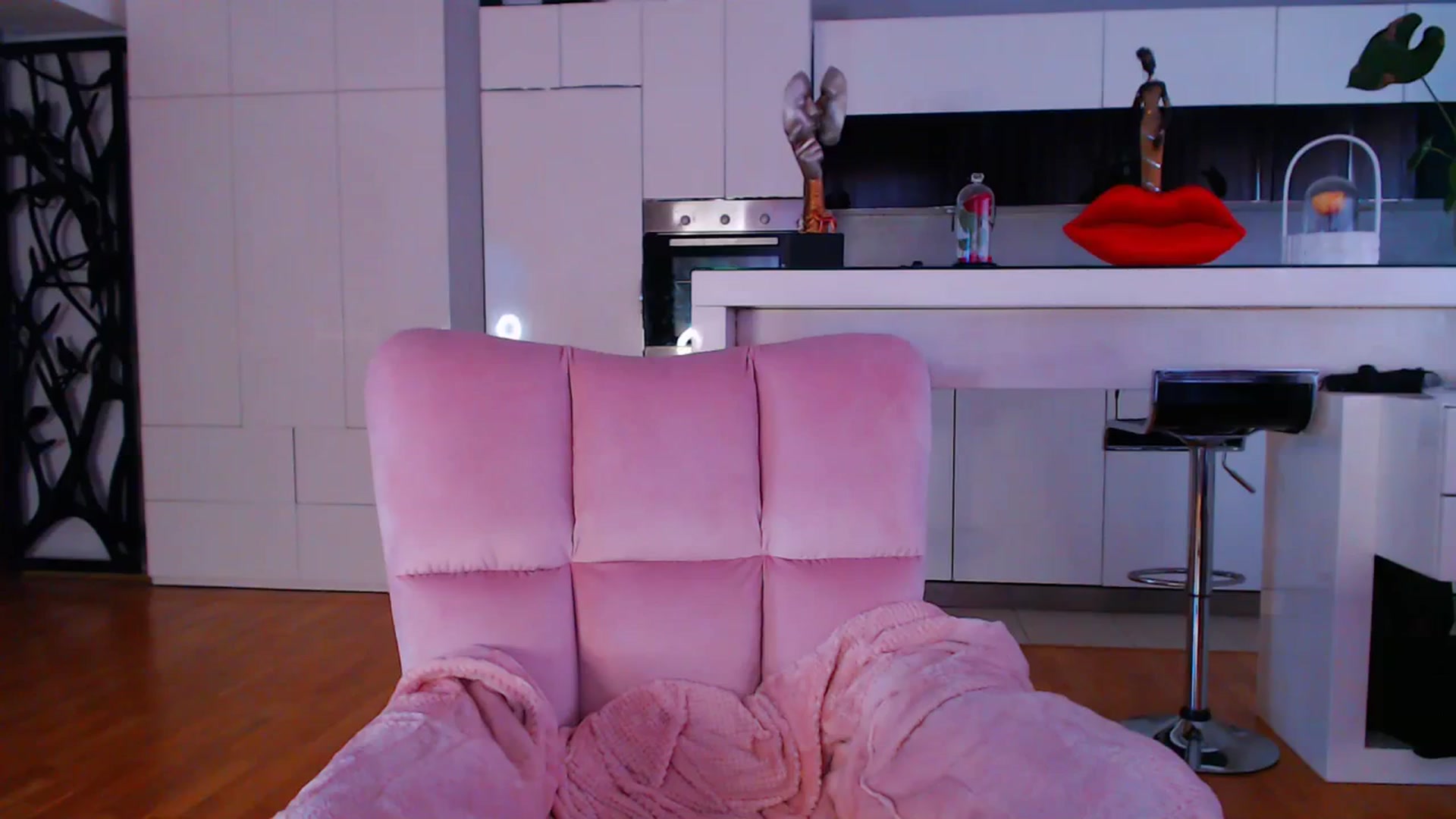 Gallery image thumbnail from D_y_y's myfreecams stream on, 10/21/2023, 05:34 image 16 of 20