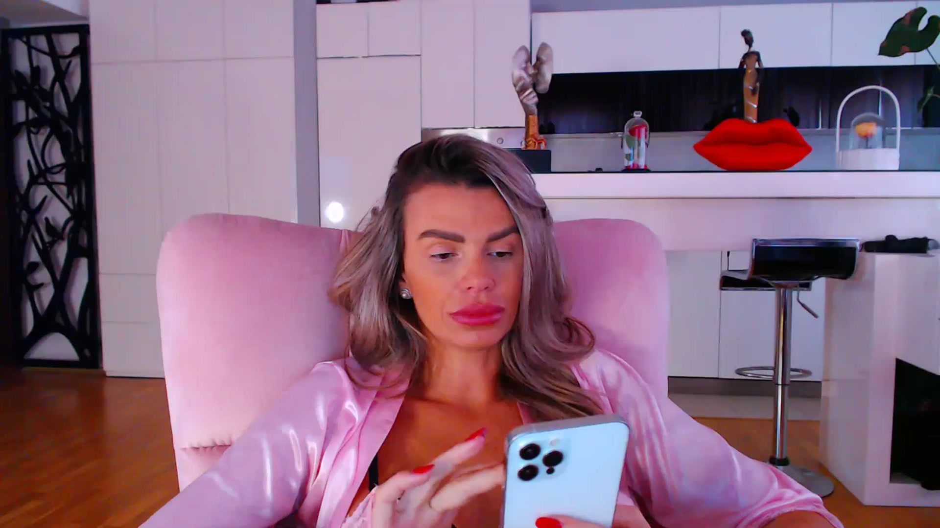 Gallery image thumbnail from D_y_y's myfreecams stream on, 10/21/2023, 05:34 image 20 of 20