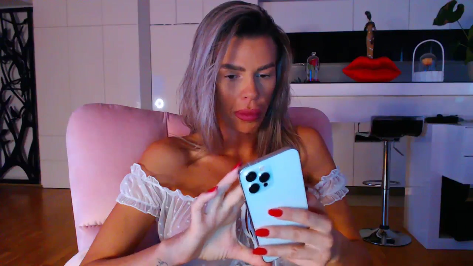 Gallery image thumbnail from D_y_y's myfreecams stream on, 10/23/2023, 05:05 image 19 of 20
