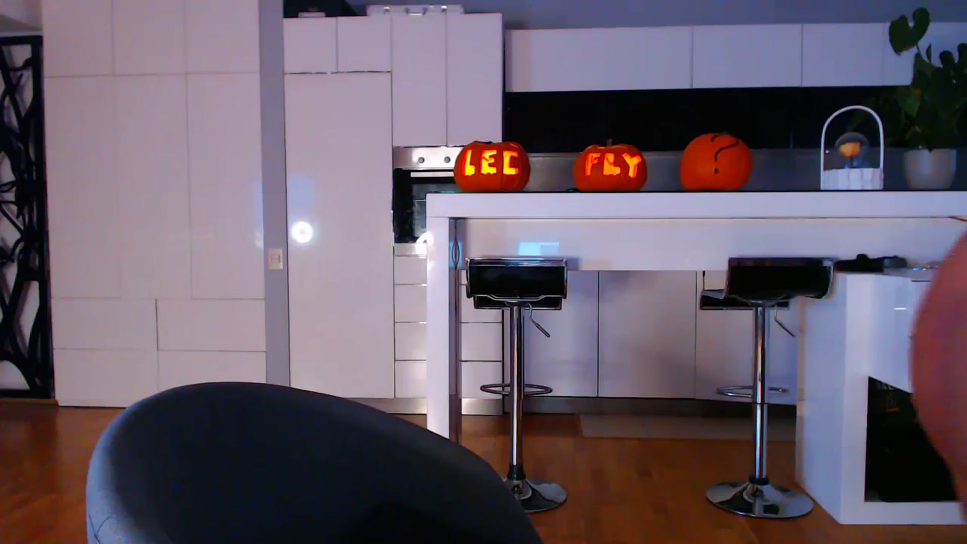 Gallery image thumbnail from D_y_y's myfreecams stream on, 10/26/2023, 05:05 image 9 of 20