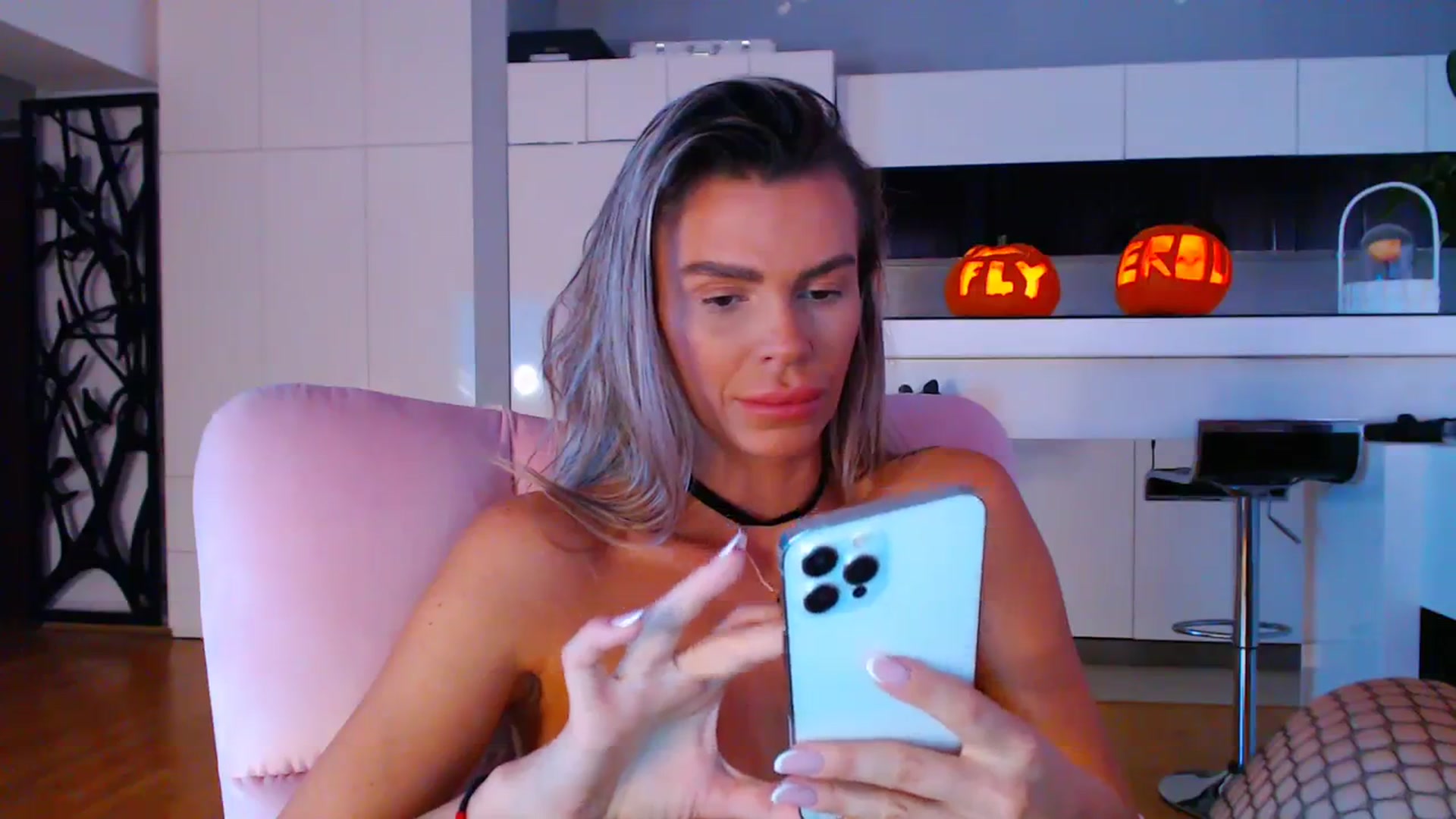 Gallery image thumbnail from D_y_y's myfreecams stream on, 10/27/2023, 05:40 image 19 of 20