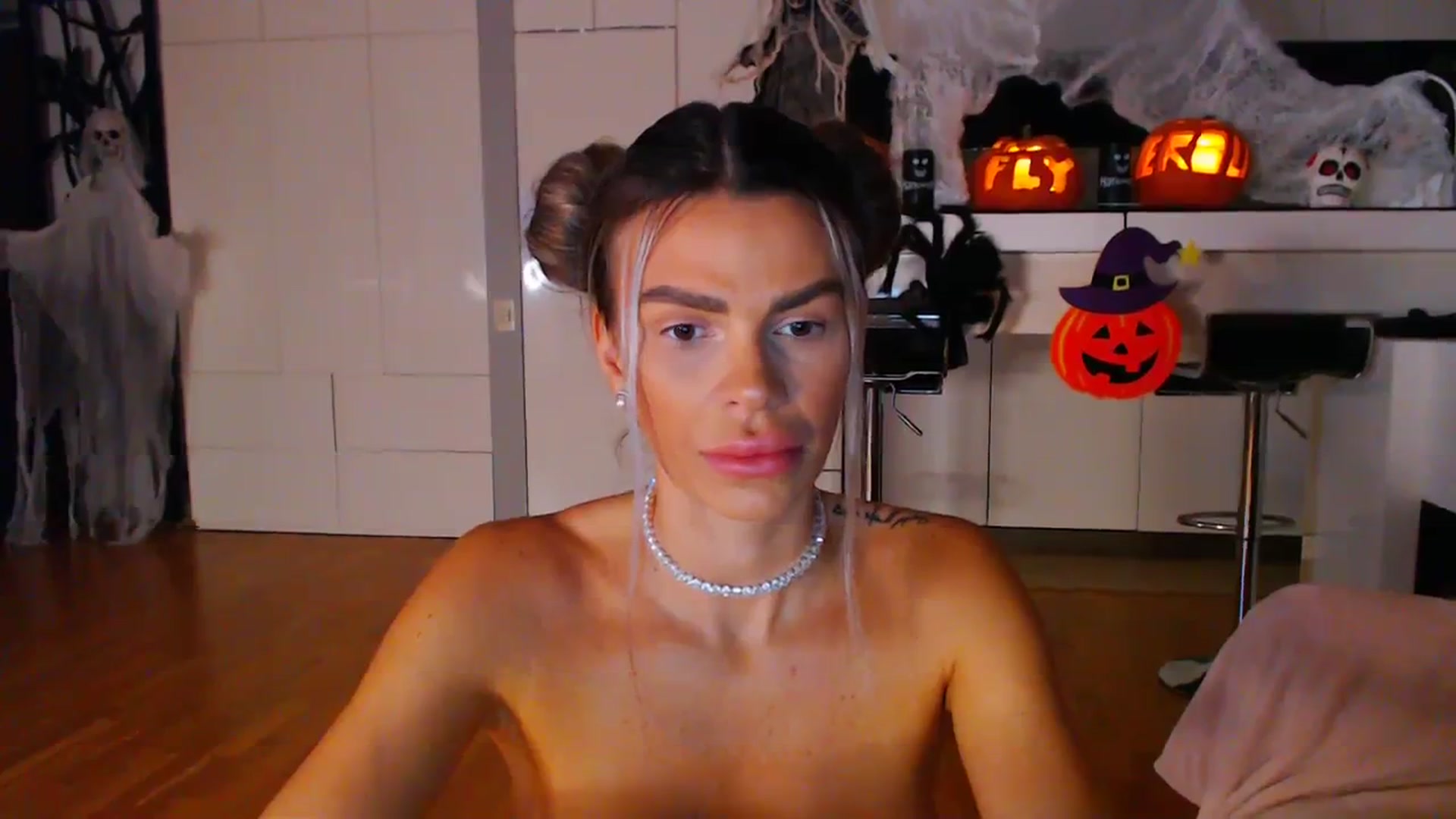 Gallery image thumbnail from D_y_y's myfreecams stream on, 10/28/2023, 05:53 image 10 of 20