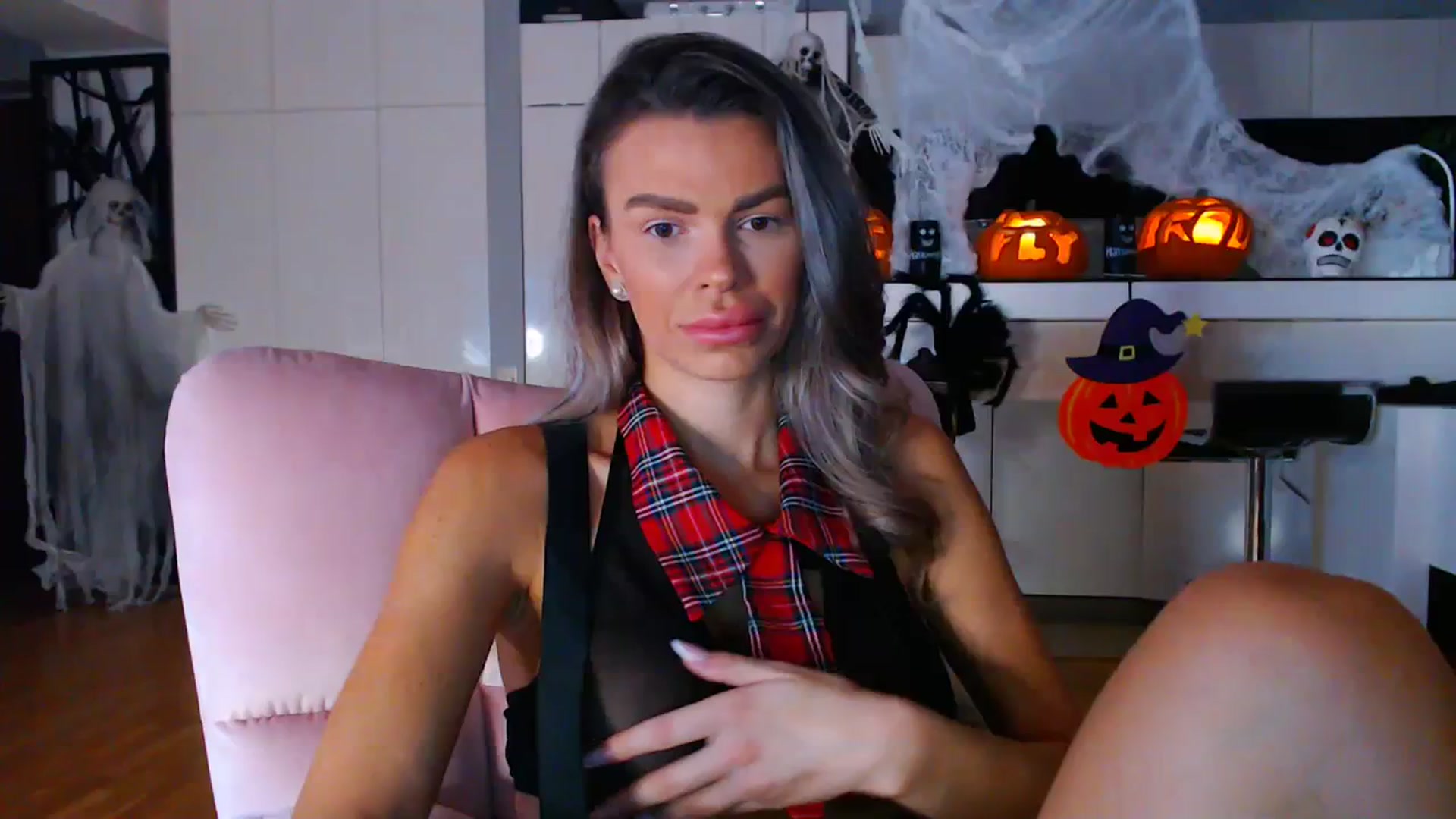 Gallery image thumbnail from D_y_y's myfreecams stream on, 10/29/2023, 05:52 image 1 of 20