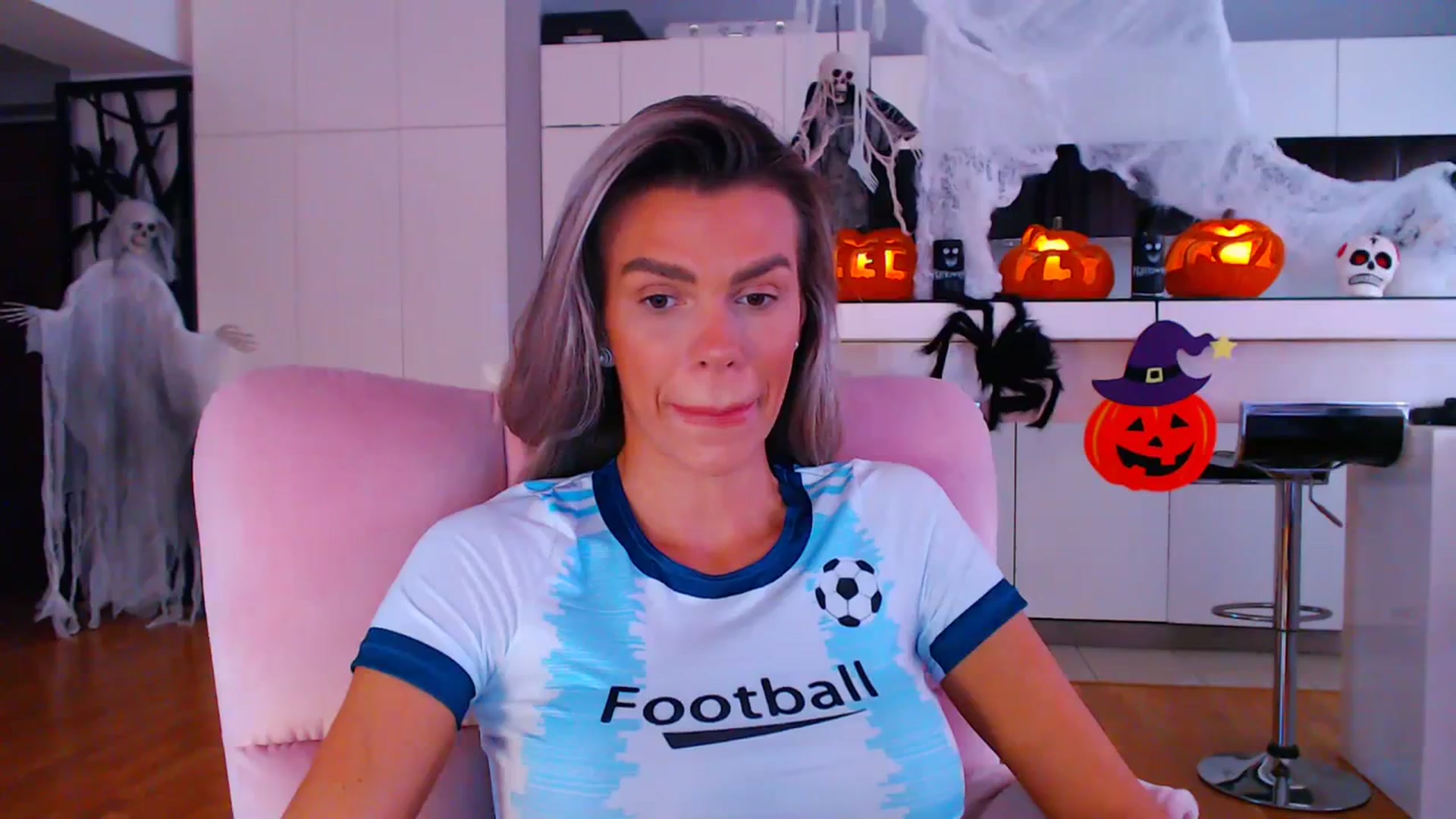 Gallery image thumbnail from D_y_y's myfreecams stream on, 10/30/2023, 05:55 image 20 of 20