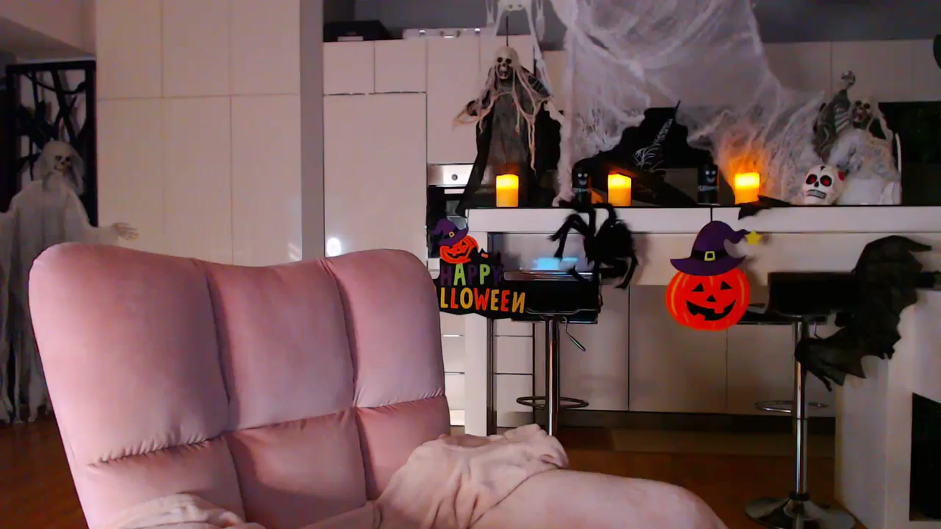 Gallery image thumbnail from D_y_y's myfreecams stream on, 10/31/2023, 03:30 image 15 of 20