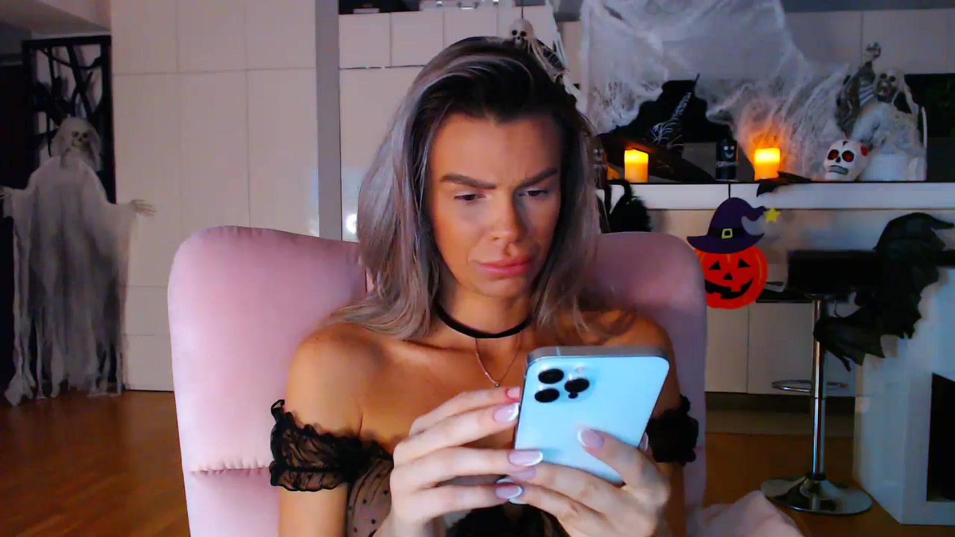 Gallery image thumbnail from D_y_y's myfreecams stream on, 10/31/2023, 04:57 image 16 of 20