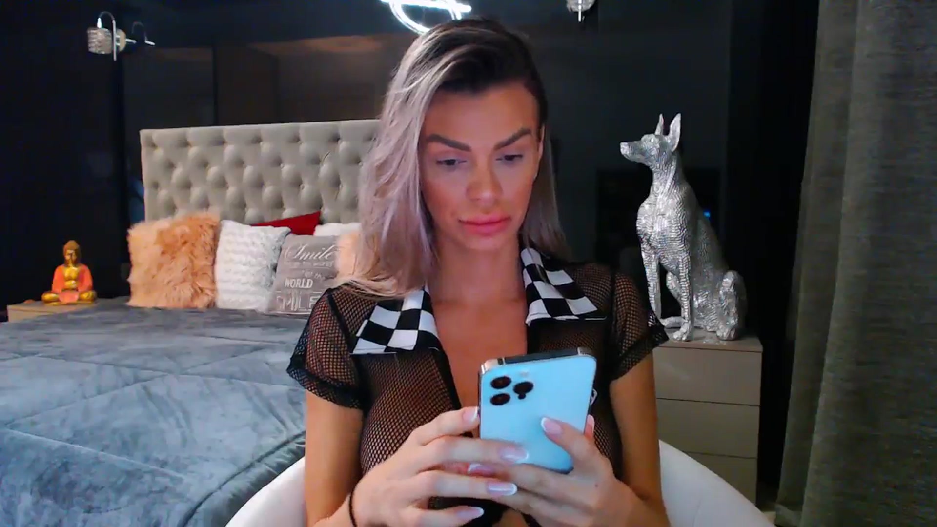 Gallery image thumbnail from D_y_y's myfreecams stream on, 11/03/2023, 04:00 image 11 of 20