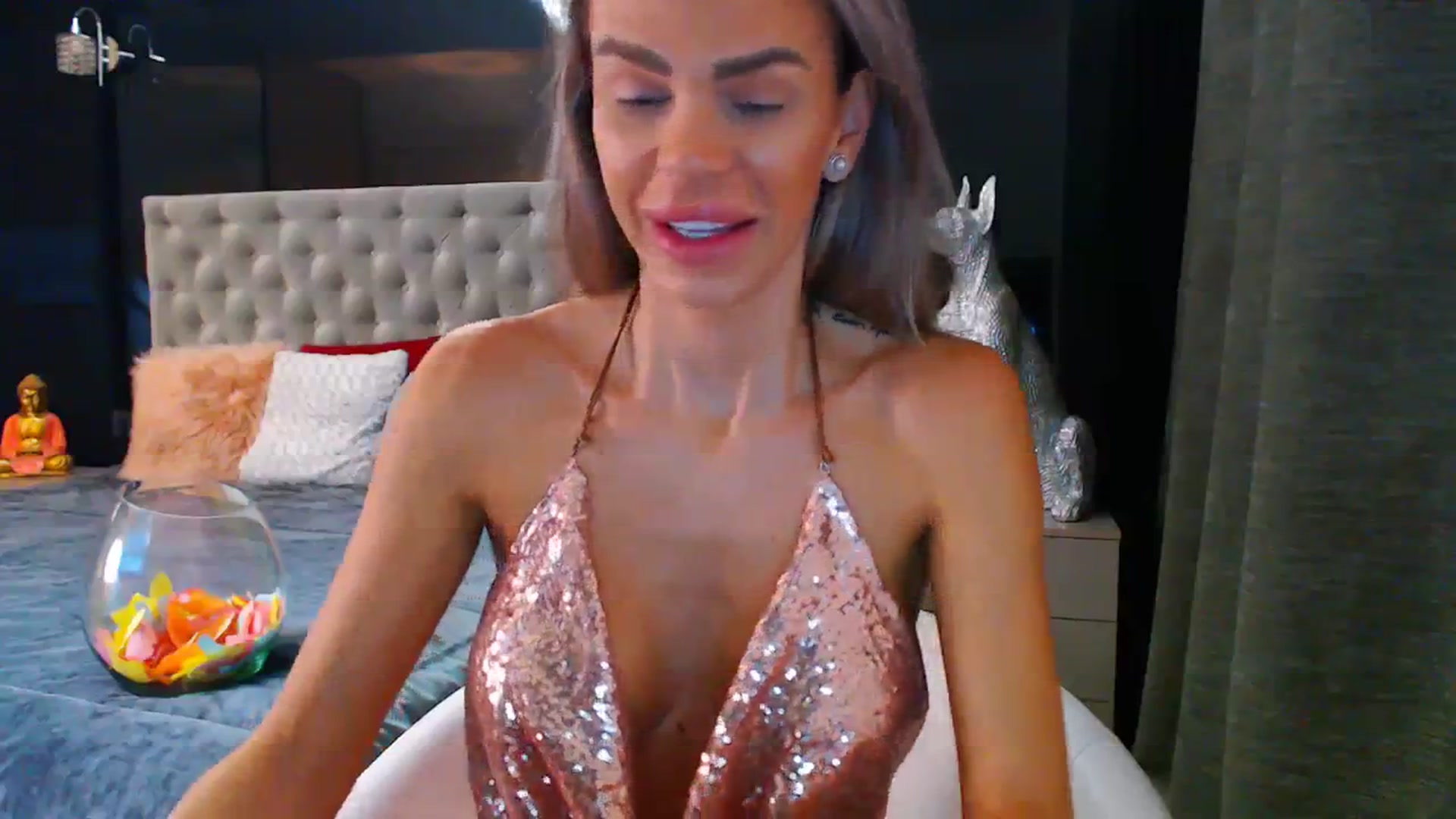 Gallery image thumbnail from D_y_y's myfreecams stream on, 11/06/2023, 04:14 image 8 of 20