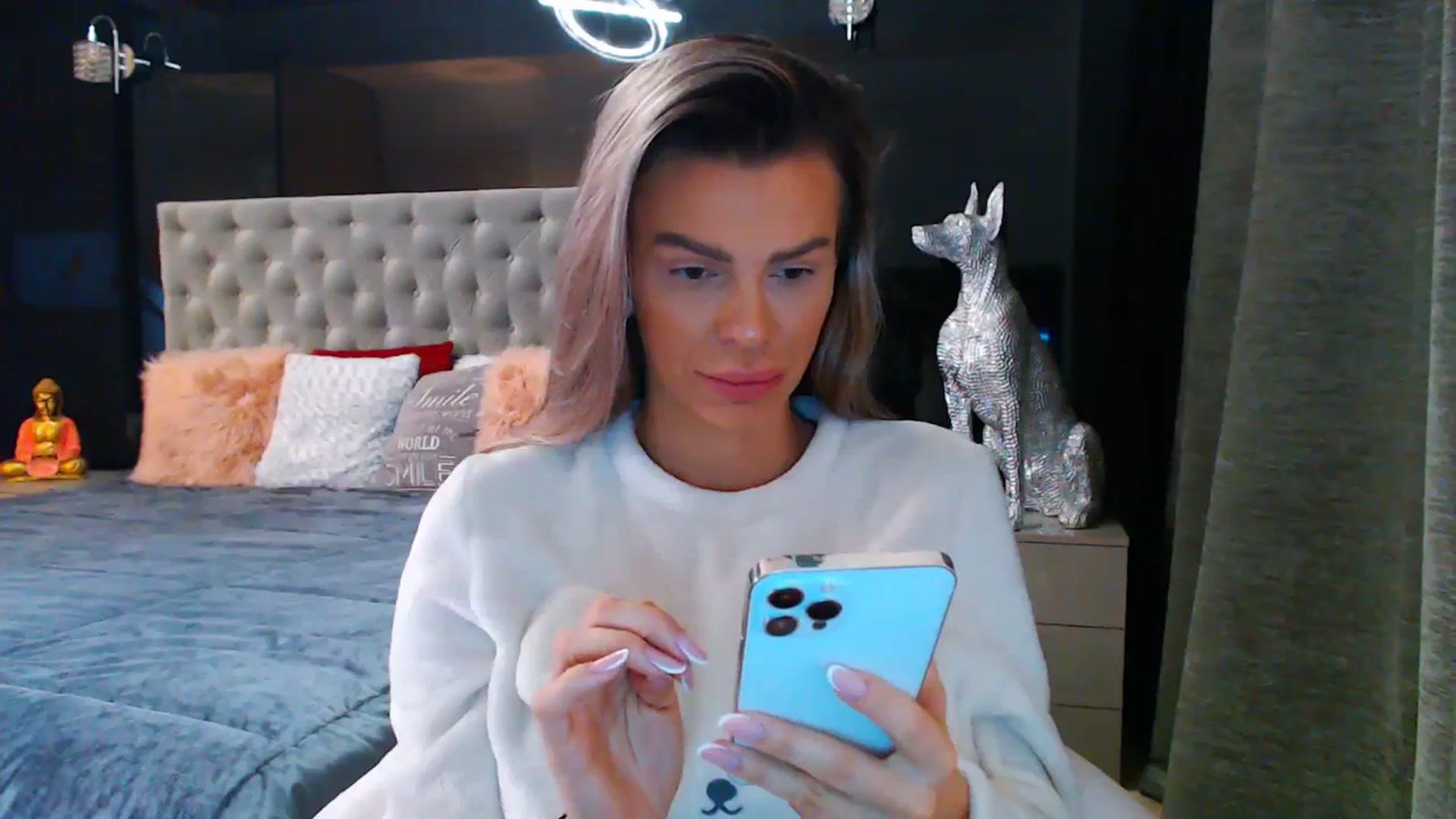 Gallery image thumbnail from D_y_y's myfreecams stream on, 11/07/2023, 05:37 image 9 of 20