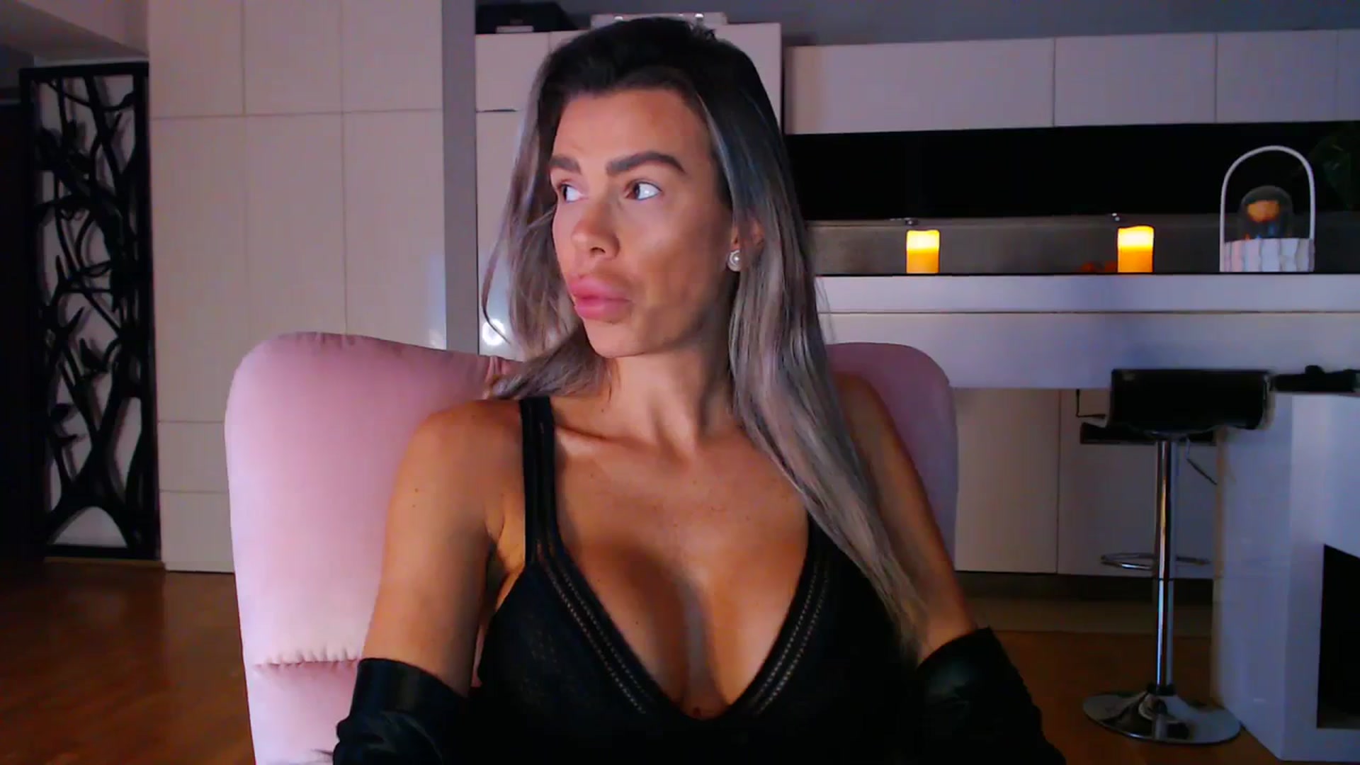 Gallery image thumbnail from D_y_y's myfreecams stream on, 11/13/2023, 04:31 image 10 of 20