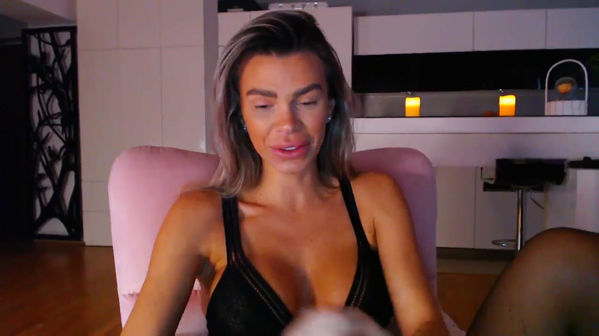 Gallery image thumbnail from D_y_y's myfreecams stream on, 11/13/2023, 05:52 image 12 of 20