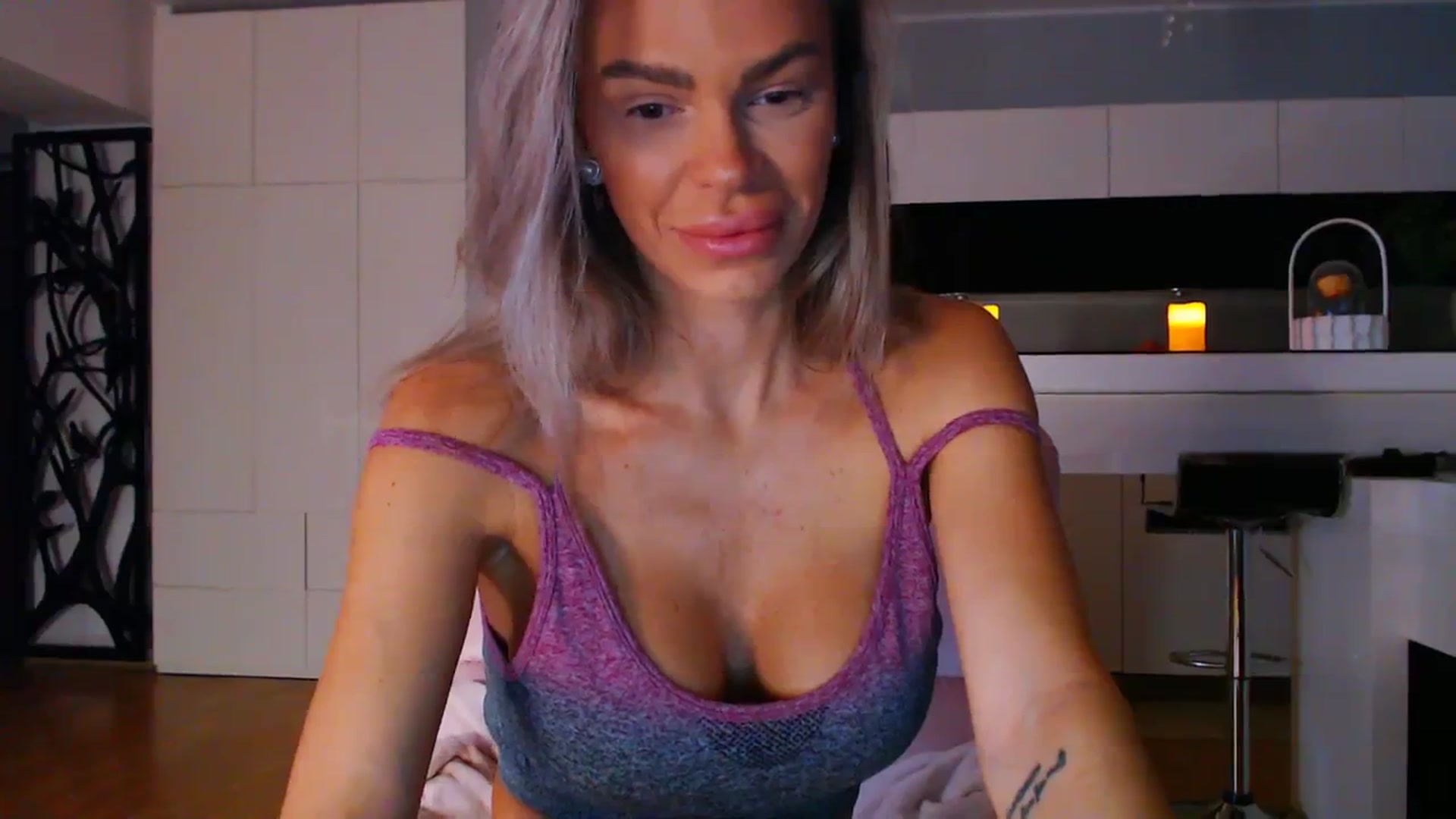 Gallery image thumbnail from D_y_y's myfreecams stream on, 11/14/2023, 04:30 image 10 of 20