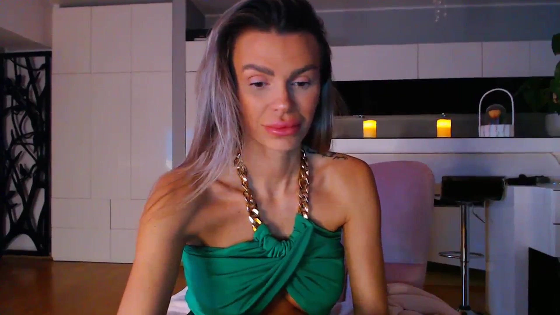 Gallery image thumbnail from D_y_y's myfreecams stream on, 11/18/2023, 04:17 image 10 of 20