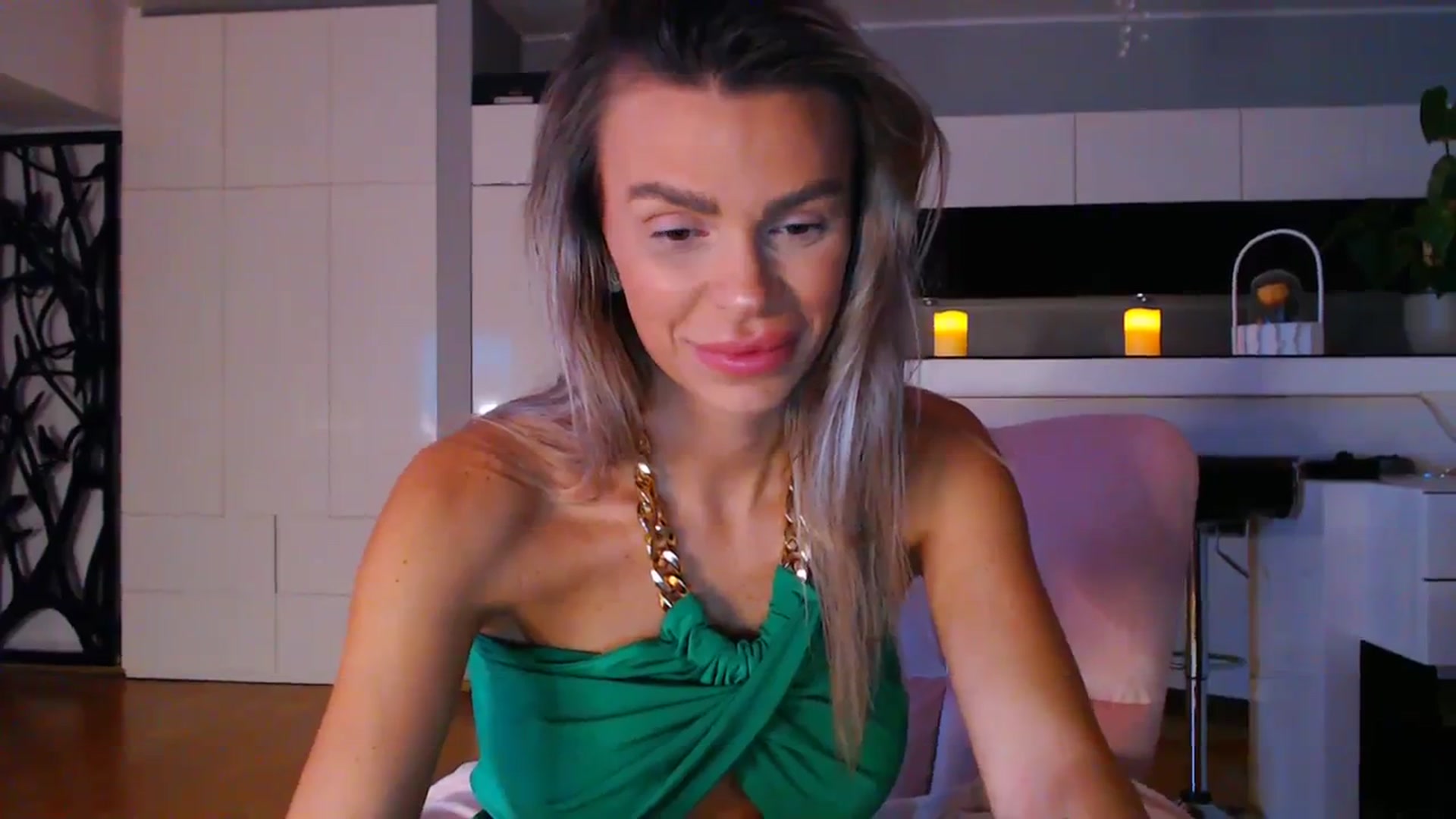 Gallery image thumbnail from D_y_y's myfreecams stream on, 11/18/2023, 04:17 image 13 of 20