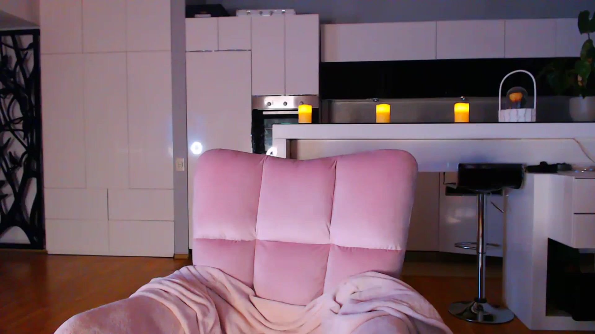 Gallery image thumbnail from D_y_y's myfreecams stream on, 11/18/2023, 05:53 image 3 of 20