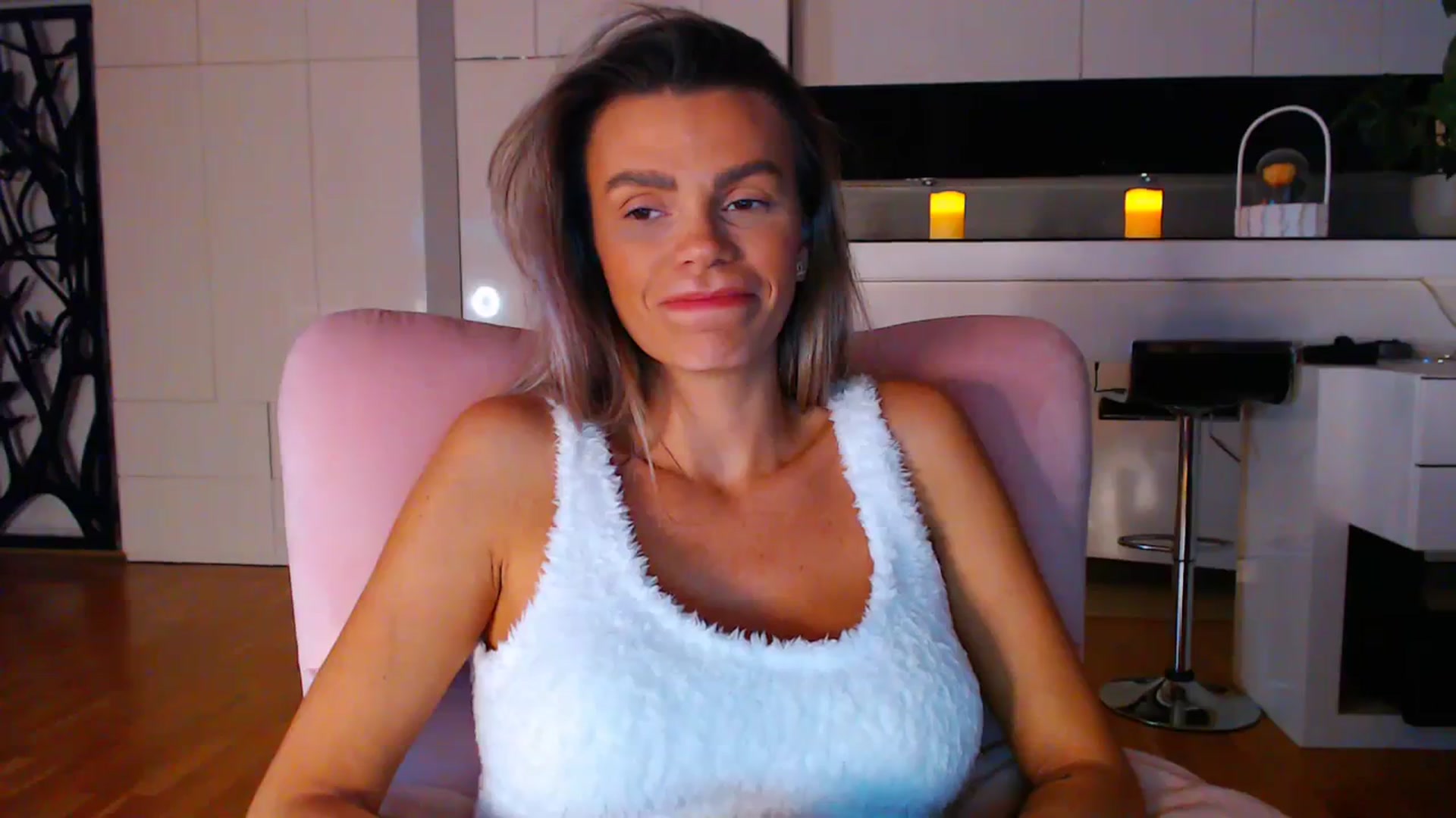 Gallery image thumbnail from D_y_y's myfreecams stream on, 11/18/2023, 05:53 image 6 of 20