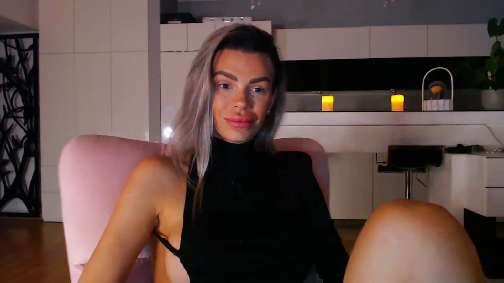 Gallery image thumbnail from D_y_y's myfreecams stream on, 11/19/2023, 03:52 image 17 of 20