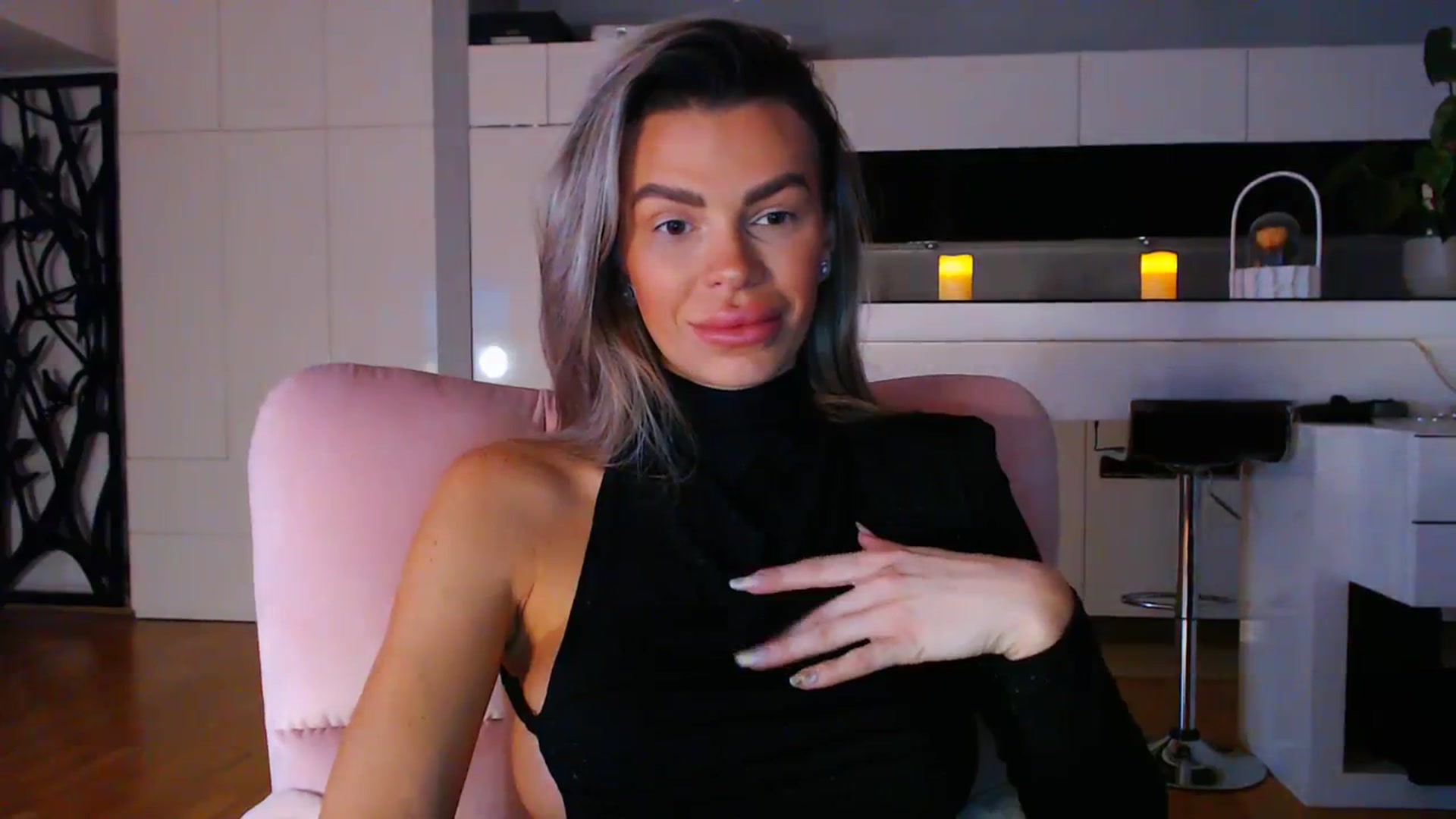 Gallery image thumbnail from D_y_y's myfreecams stream on, 11/19/2023, 05:57 image 5 of 20