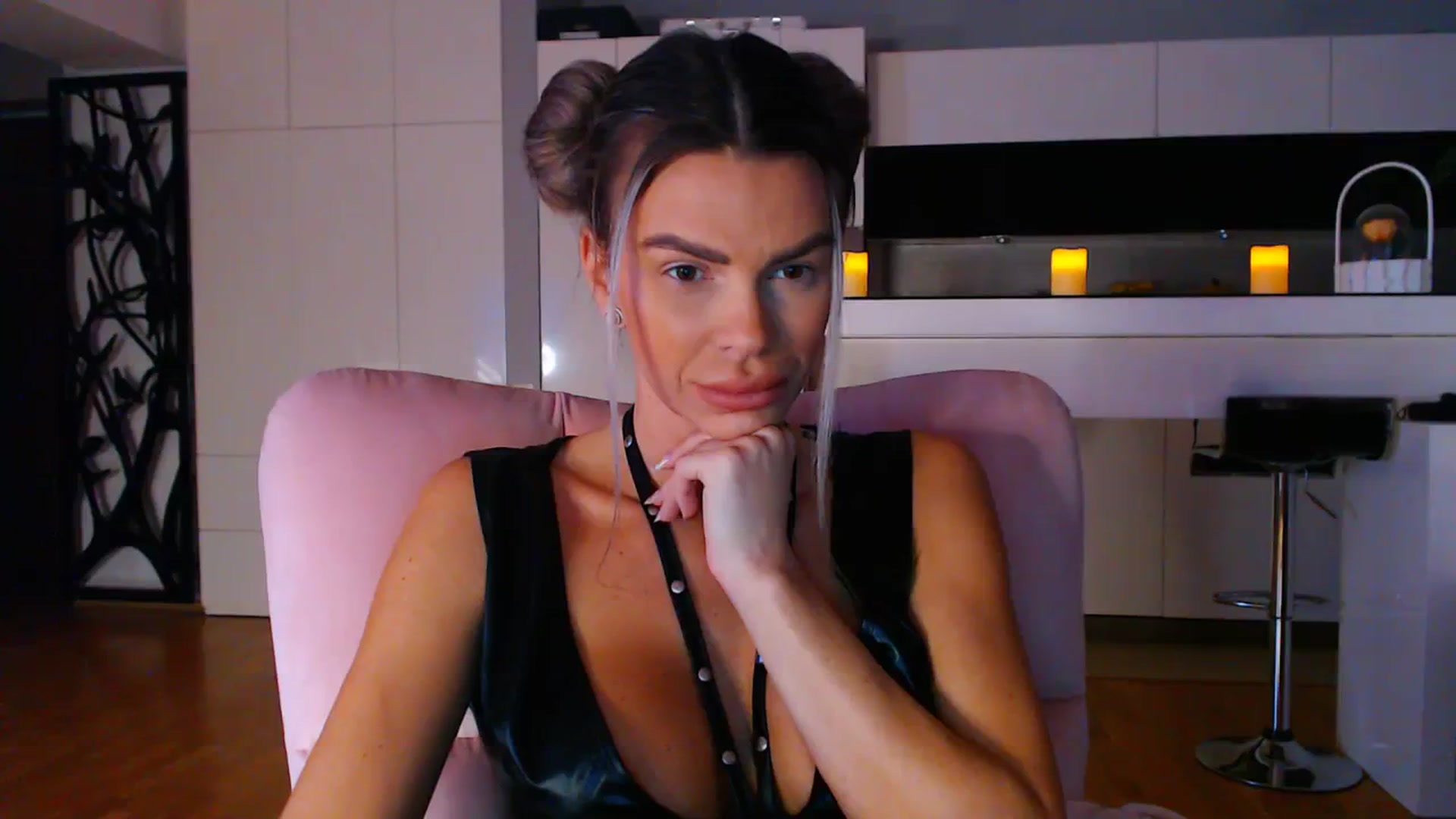 Gallery image thumbnail from D_y_y's myfreecams stream on, 11/21/2023, 06:07 image 9 of 20