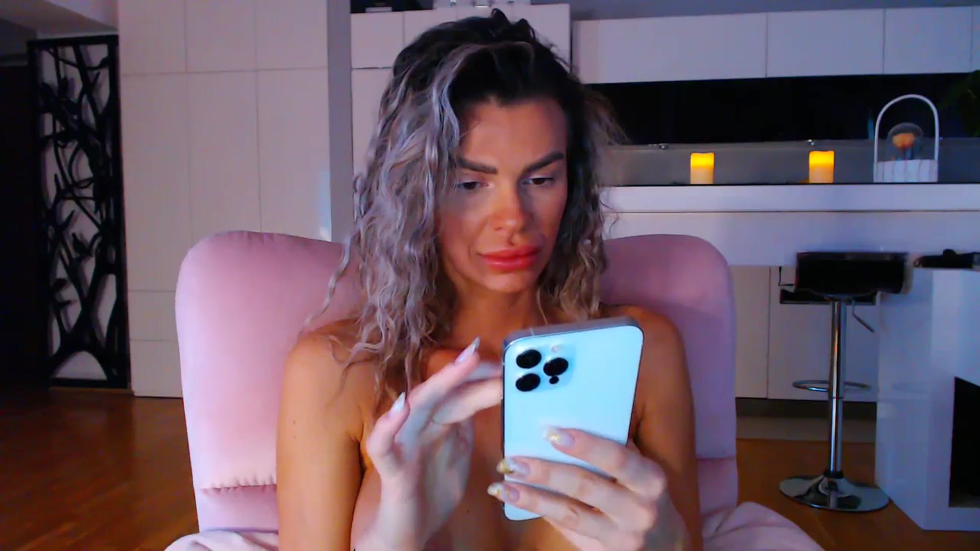 Gallery image thumbnail from D_y_y's myfreecams stream on, 11/22/2023, 06:22 image 15 of 20