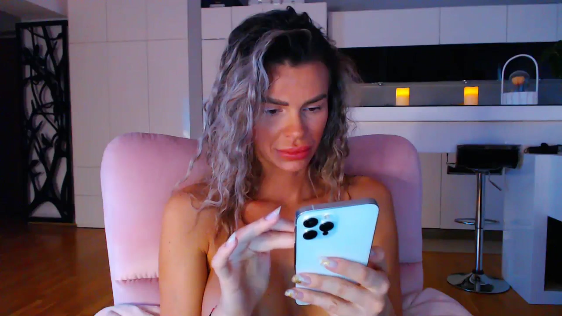 Gallery image thumbnail from D_y_y's myfreecams stream on, 11/22/2023, 06:22 image 16 of 20
