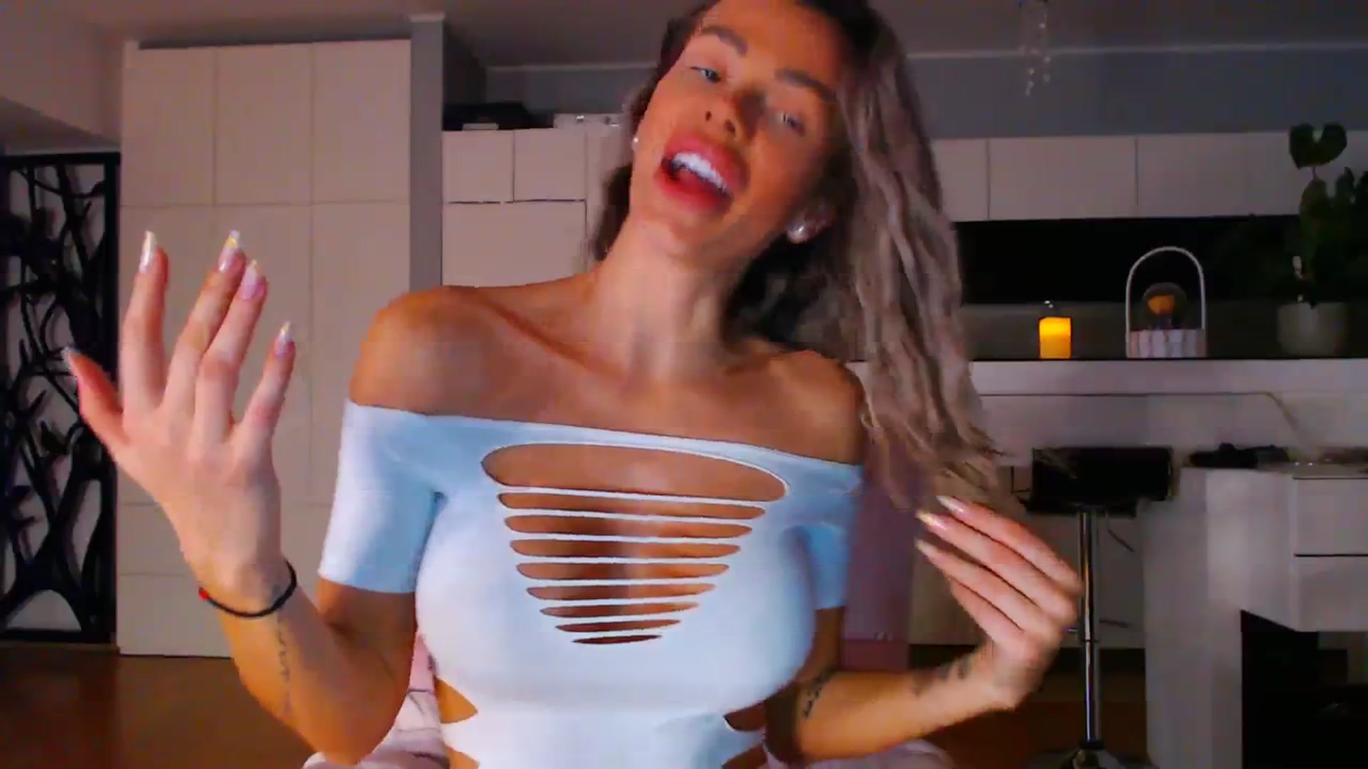 Gallery image thumbnail from D_y_y's myfreecams stream on, 11/23/2023, 05:46 image 4 of 20