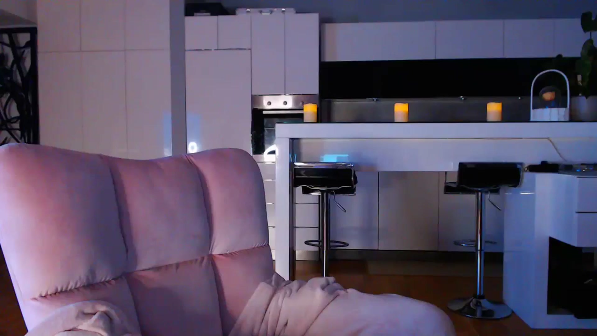 Gallery image thumbnail from D_y_y's myfreecams stream on, 11/28/2023, 05:05 image 9 of 20