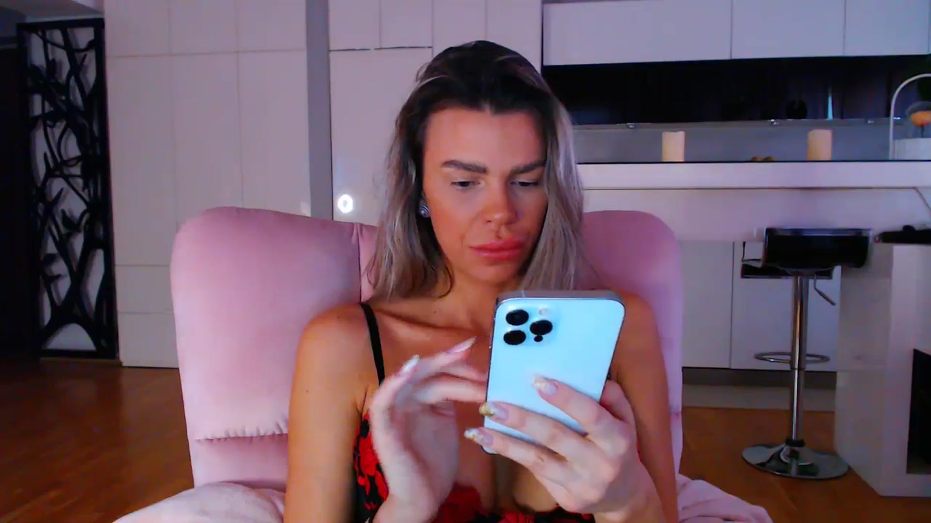 Gallery image thumbnail from D_y_y's myfreecams stream on, 11/29/2023, 06:05 image 6 of 20