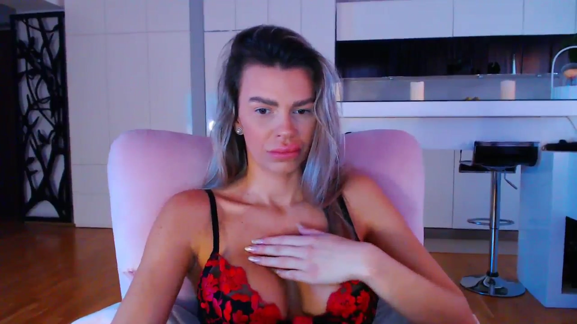 Gallery image thumbnail from D_y_y's myfreecams stream on, 11/29/2023, 06:05 image 19 of 20