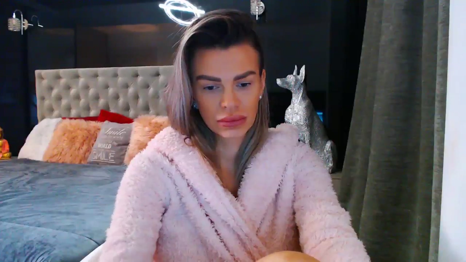 Gallery image thumbnail from D_y_y's myfreecams stream on, 12/01/2023, 06:25 image 17 of 20
