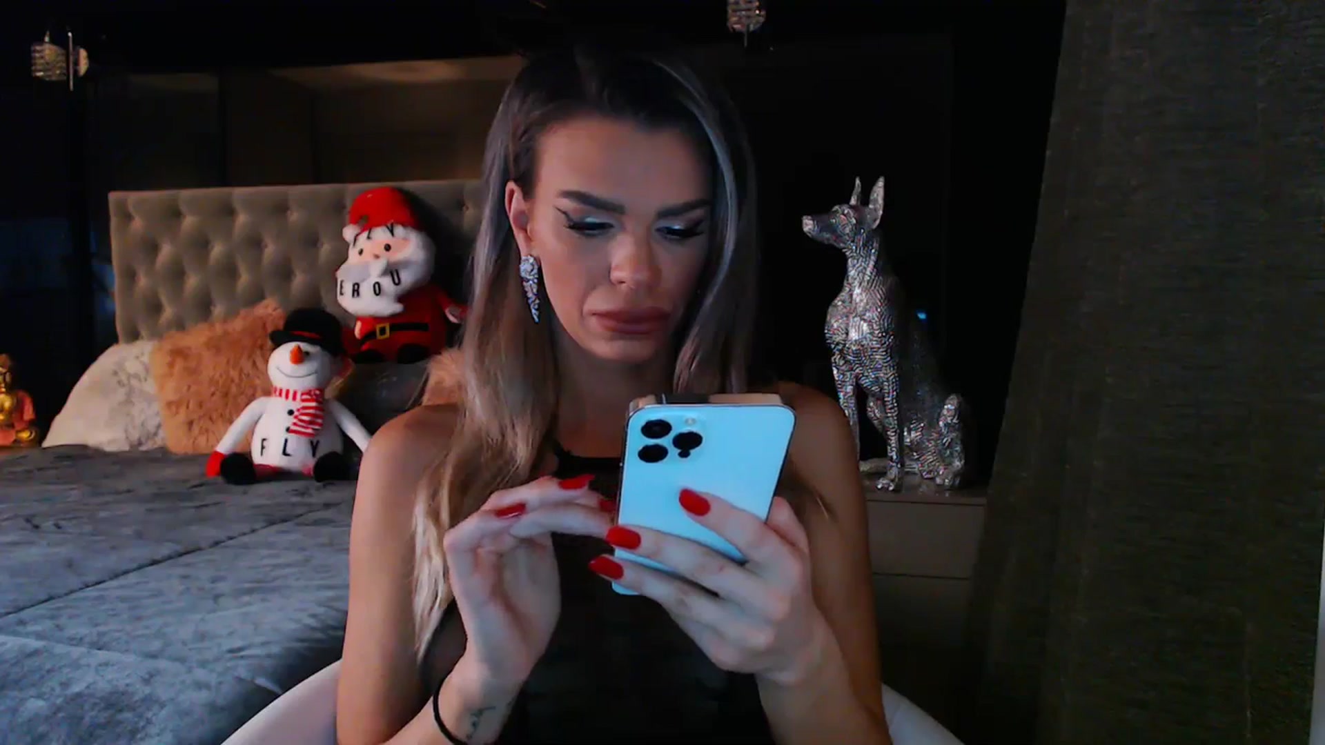 Gallery image thumbnail from D_y_y's myfreecams stream on, 12/03/2023, 06:07 image 3 of 20