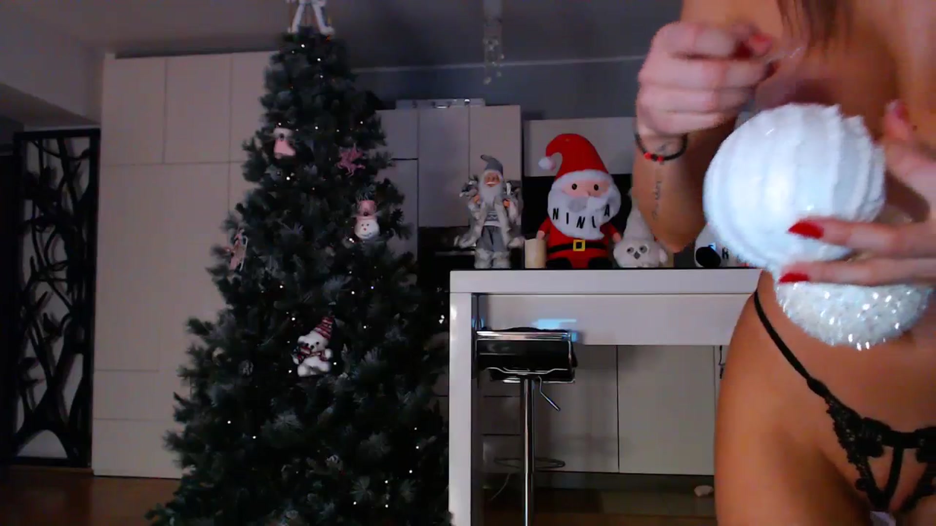 Gallery image thumbnail from D_y_y's myfreecams stream on, 12/09/2023, 06:45 image 5 of 20