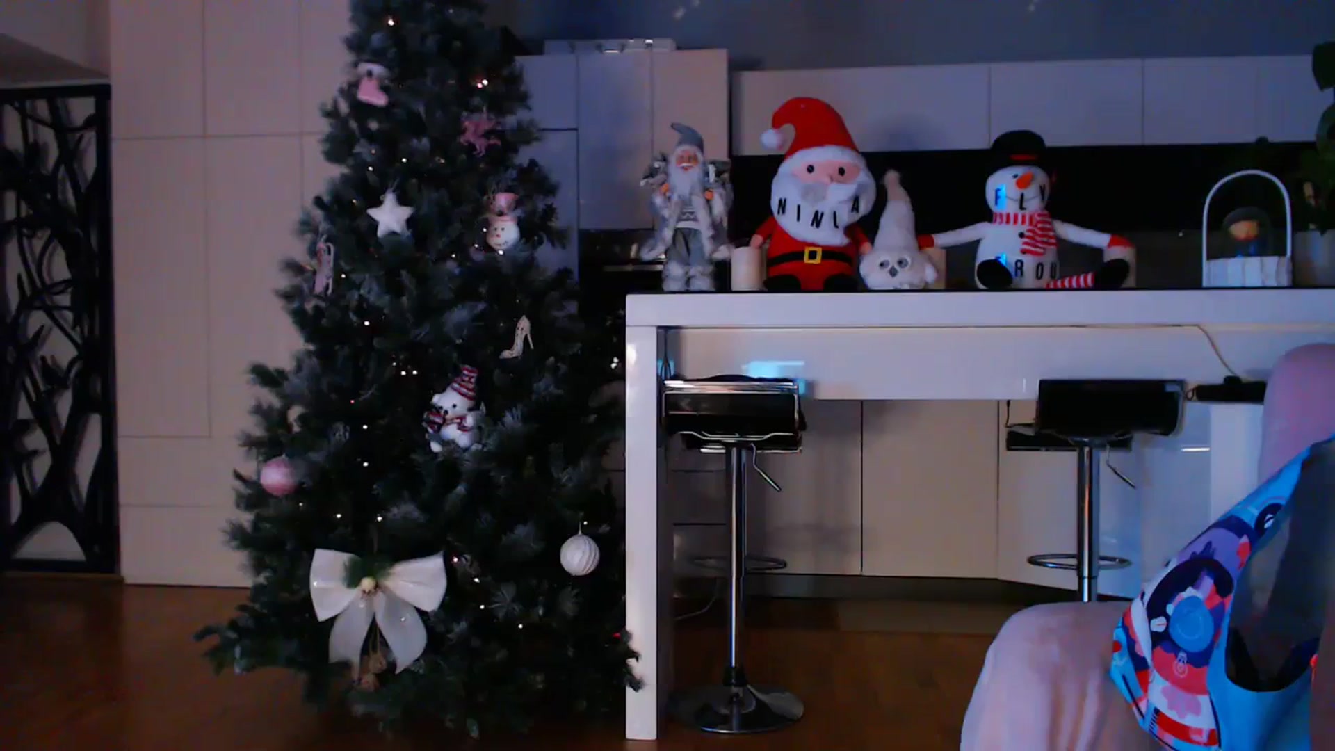Gallery image thumbnail from D_y_y's myfreecams stream on, 12/11/2023, 06:58 image 10 of 20