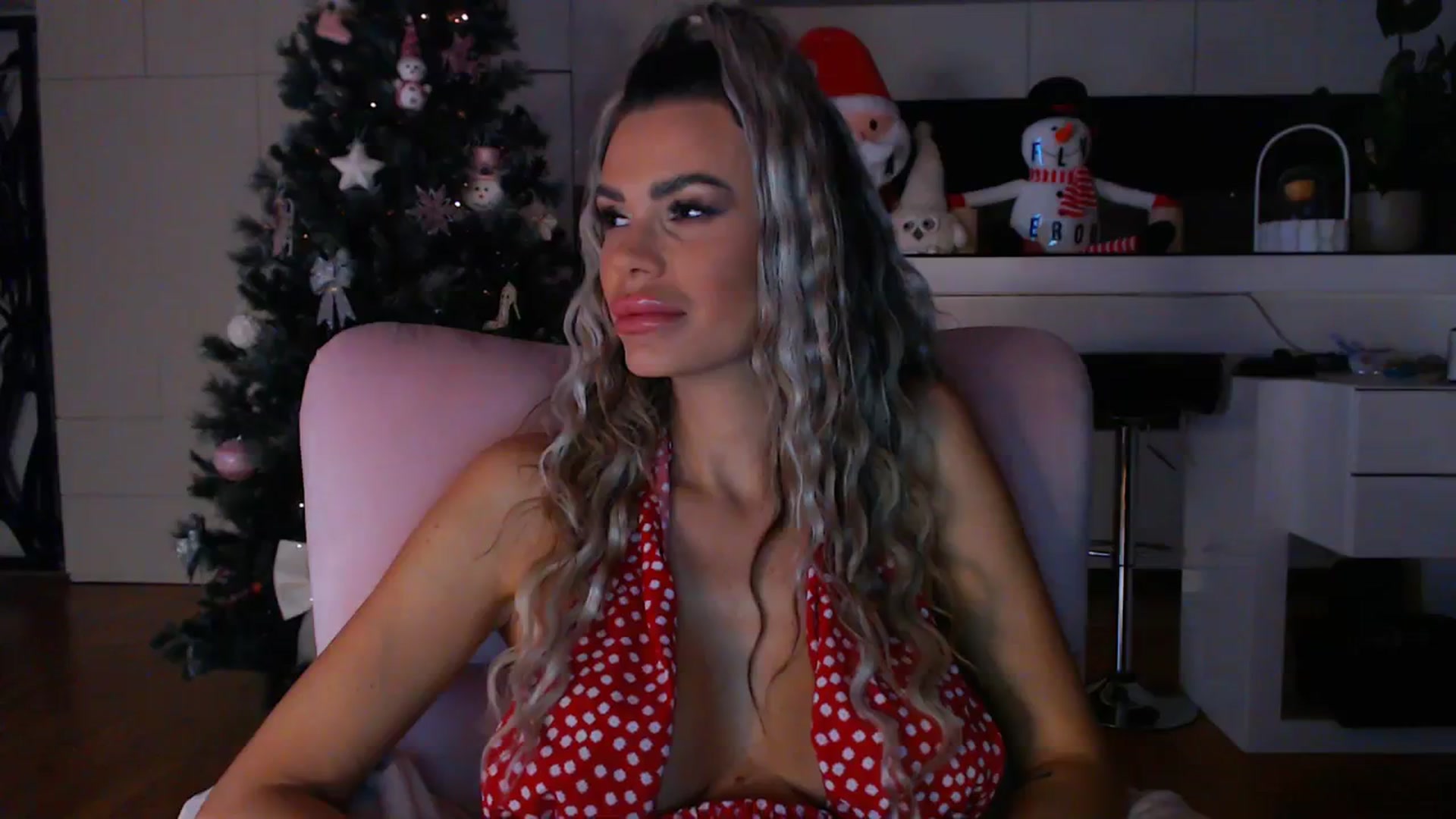 Gallery image thumbnail from D_y_y's myfreecams stream on, 12/16/2023, 05:53 image 3 of 20