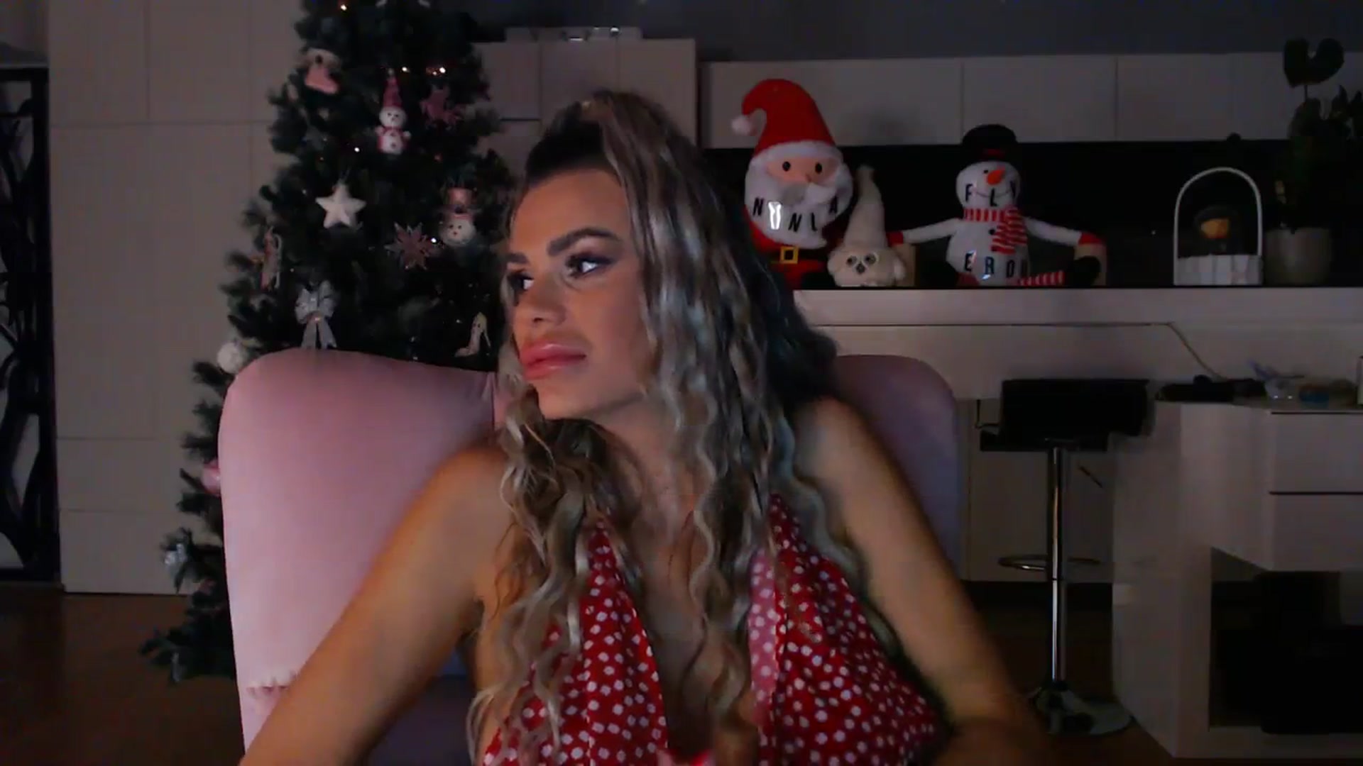 Gallery image thumbnail from D_y_y's myfreecams stream on, 12/16/2023, 05:53 image 14 of 20