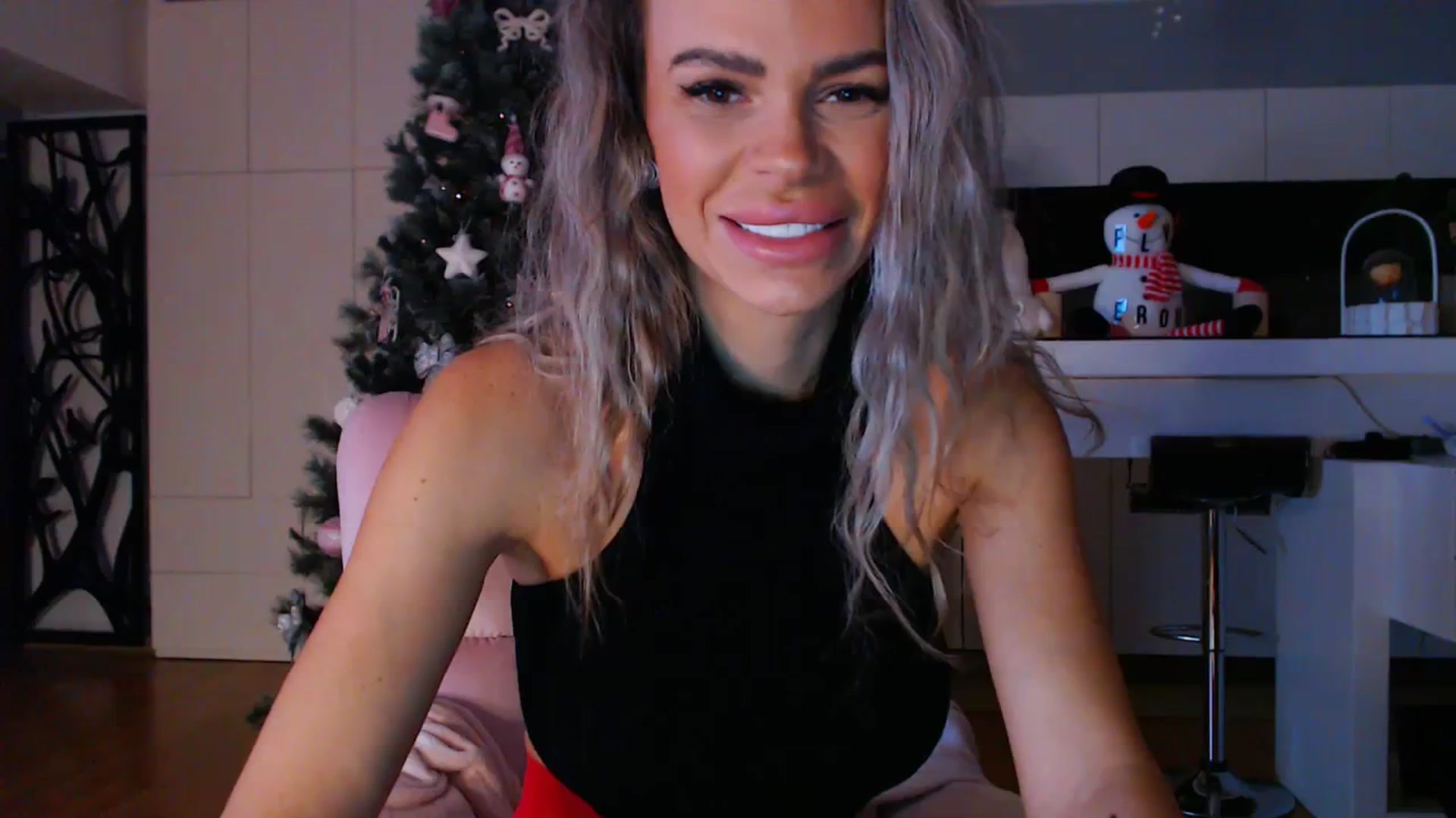 Gallery image thumbnail from D_y_y's myfreecams stream on, 12/17/2023, 06:14 image 8 of 20