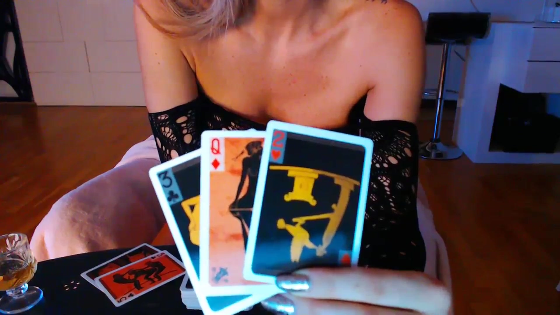 Gallery image thumbnail from D_y_y's myfreecams stream on, 01/08/2024, 05:33 image 15 of 20