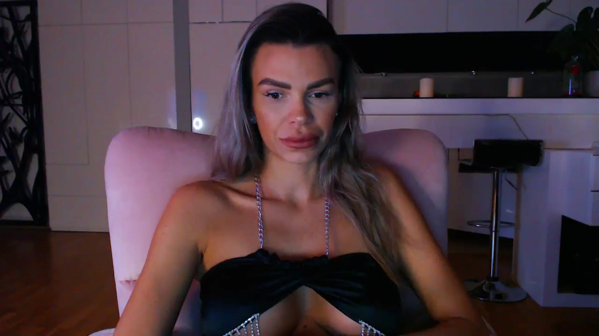 Gallery image thumbnail from D_y_y's myfreecams stream on, 01/11/2024, 05:49 image 8 of 20
