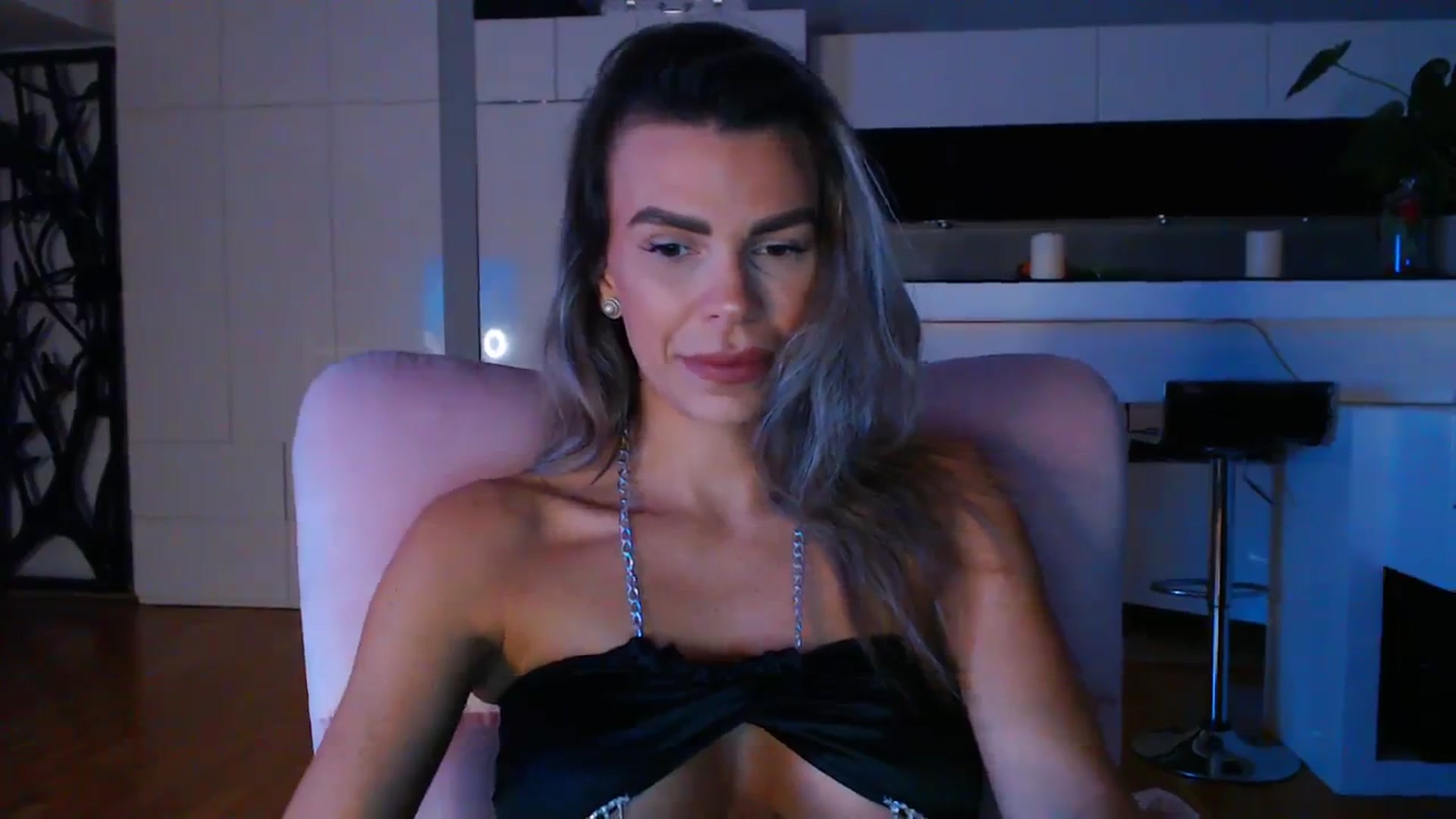 Gallery image thumbnail from D_y_y's myfreecams stream on, 01/11/2024, 05:49 image 14 of 20