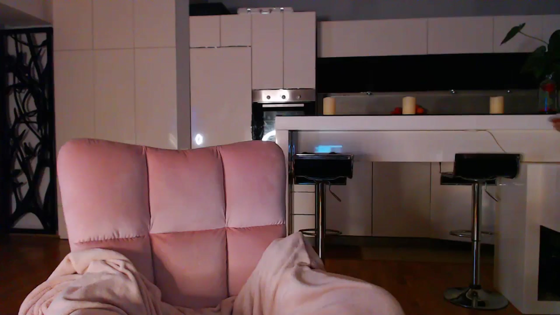 Gallery image thumbnail from D_y_y's myfreecams stream on, 01/13/2024, 06:21 image 3 of 20