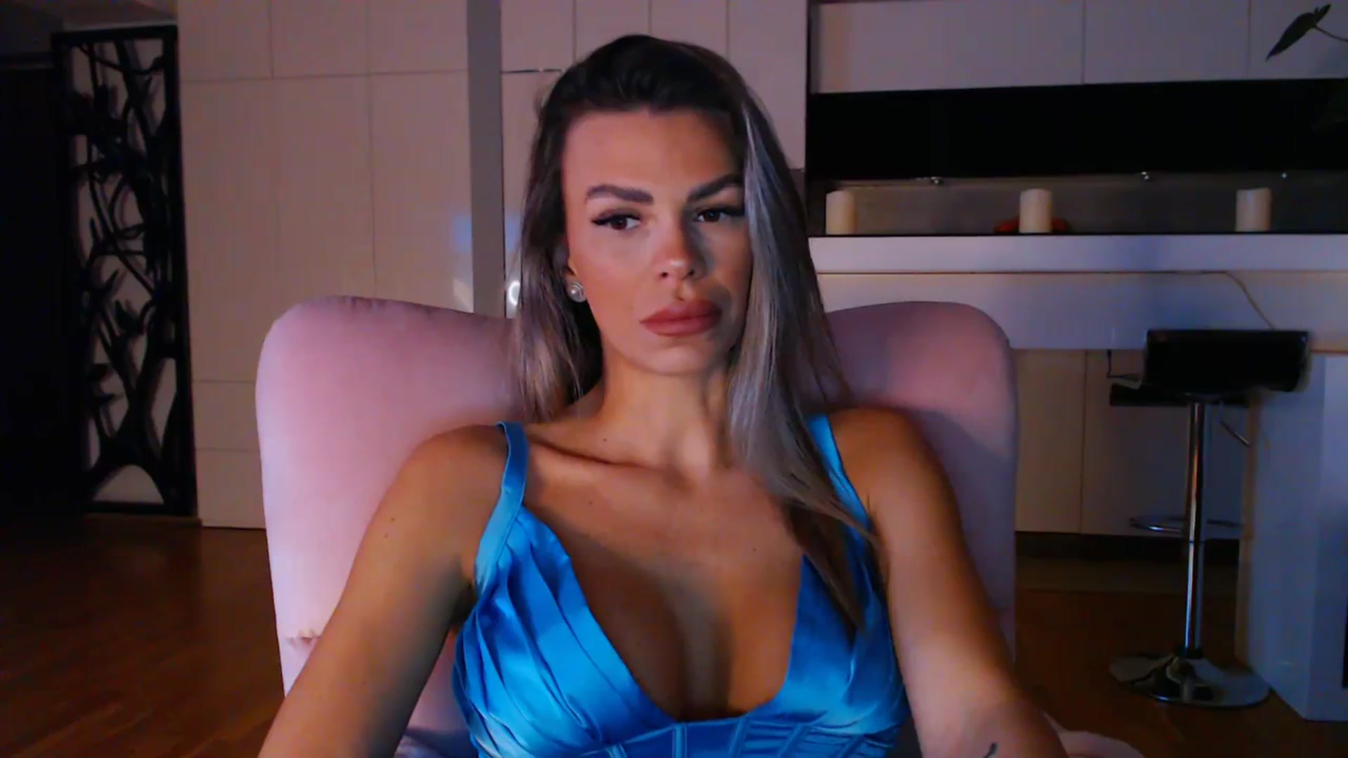 Gallery image thumbnail from D_y_y's myfreecams stream on, 01/15/2024, 05:42 image 10 of 20
