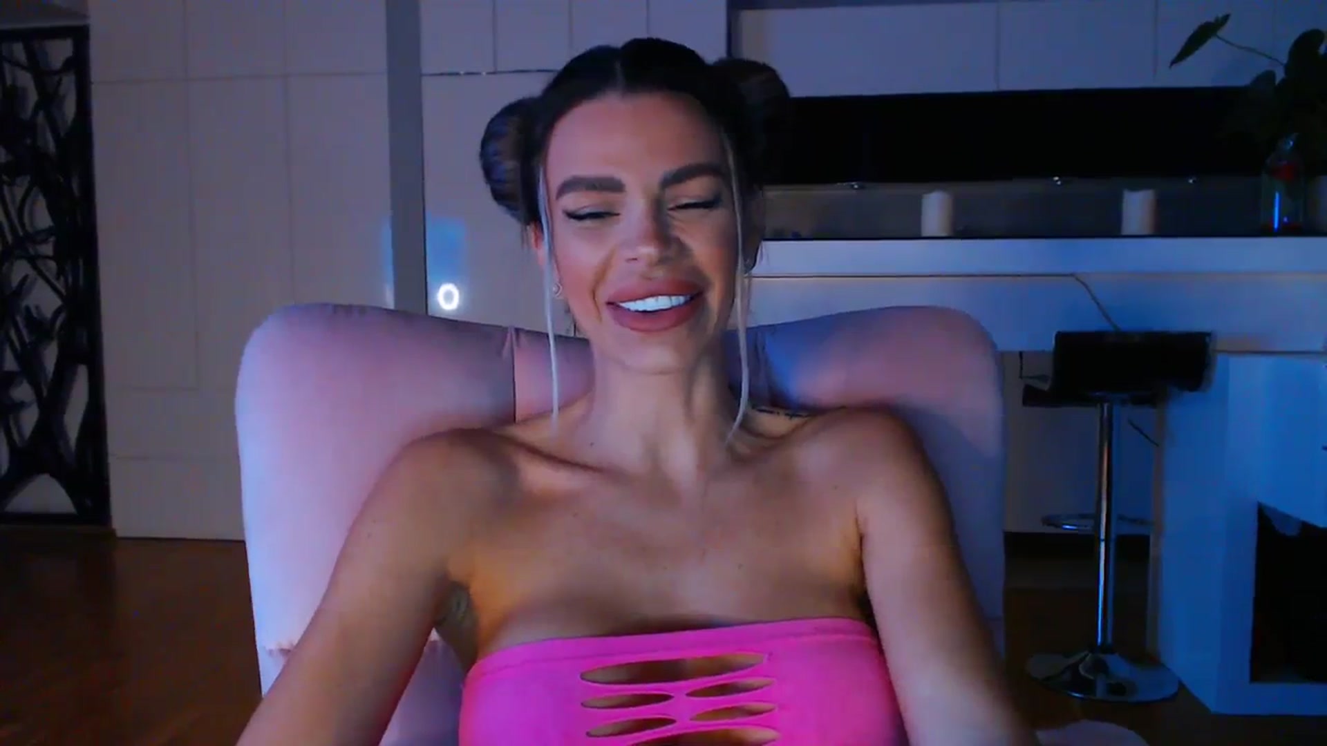 Gallery image thumbnail from D_y_y's myfreecams stream on, 01/29/2024, 06:14 image 5 of 20
