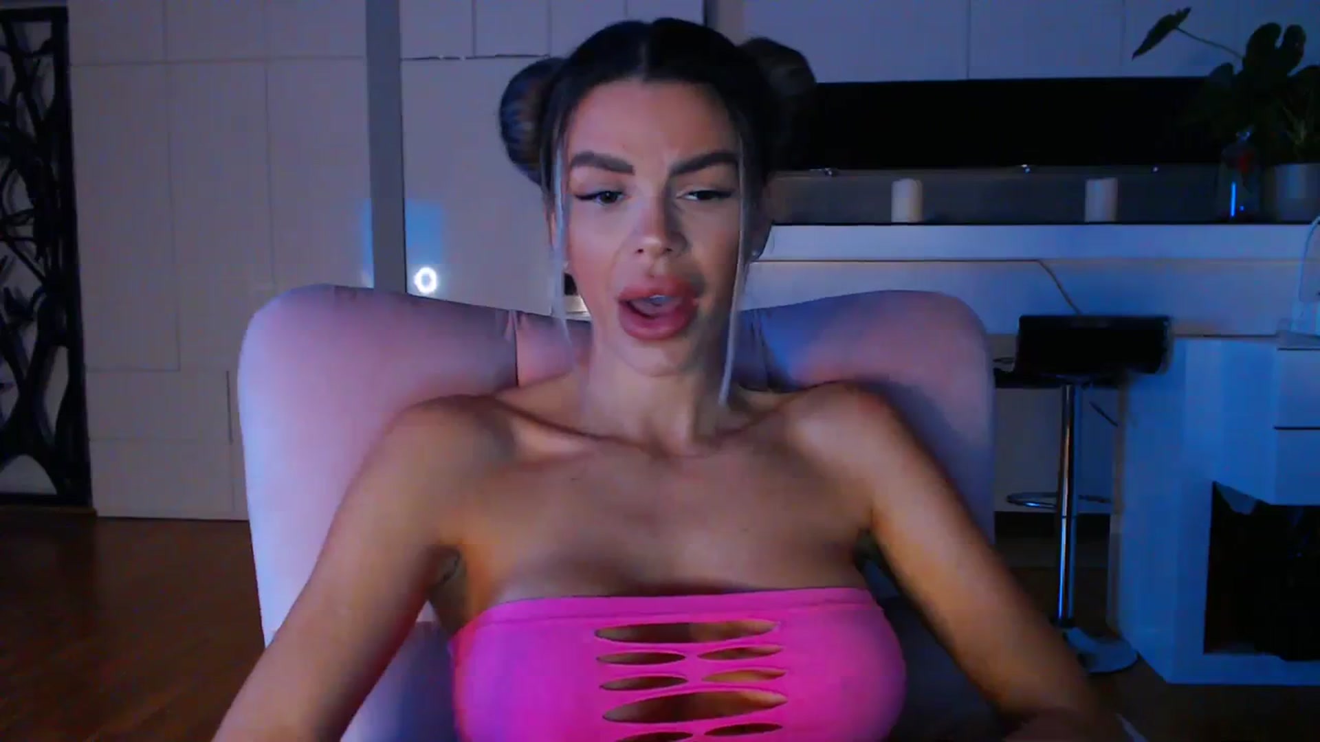 Gallery image thumbnail from D_y_y's myfreecams stream on, 01/29/2024, 06:14 image 11 of 20