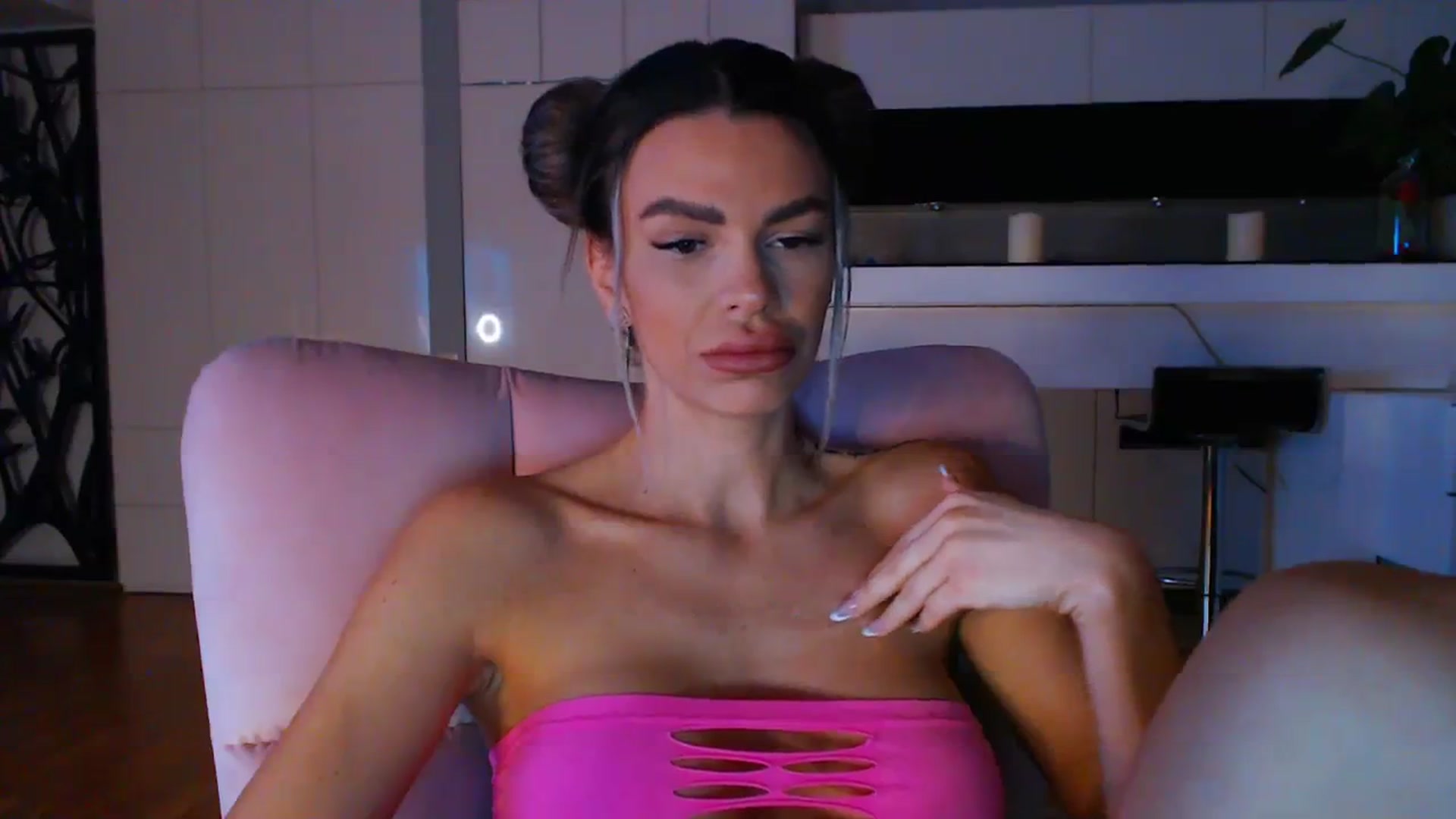 Gallery image thumbnail from D_y_y's myfreecams stream on, 01/29/2024, 06:14 image 8 of 20