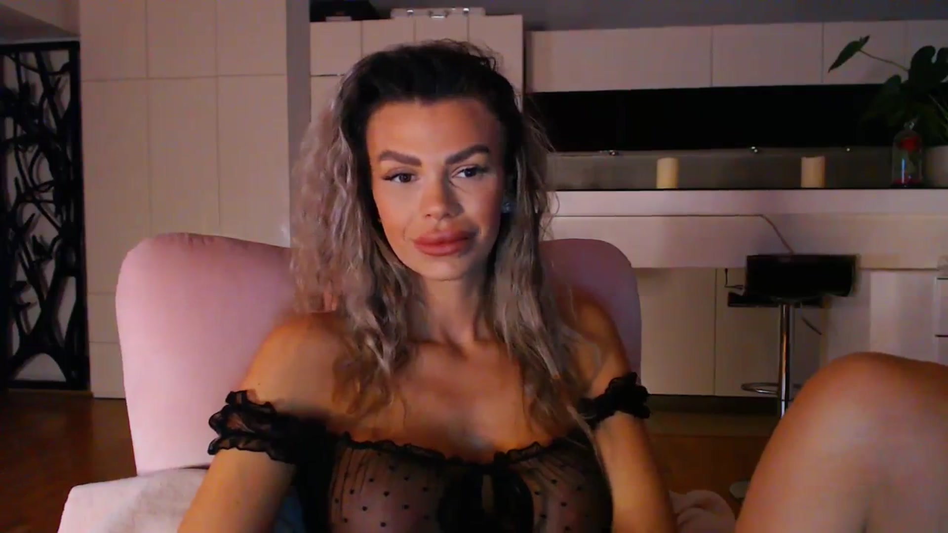 Gallery image thumbnail from D_y_y's myfreecams stream on, 02/01/2024, 05:29 image 19 of 20