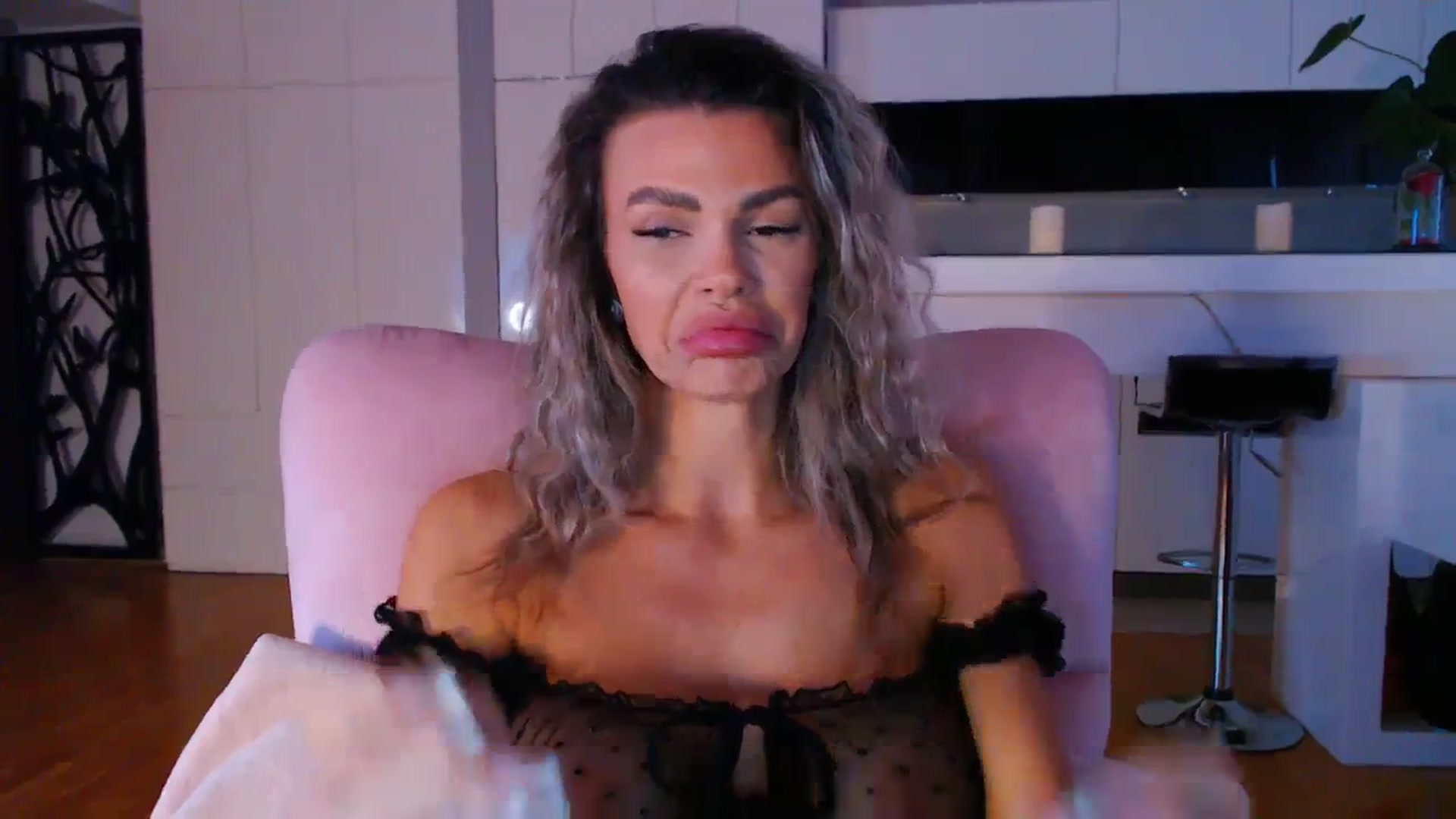 Gallery image thumbnail from D_y_y's myfreecams stream on, 02/01/2024, 06:14 image 9 of 20