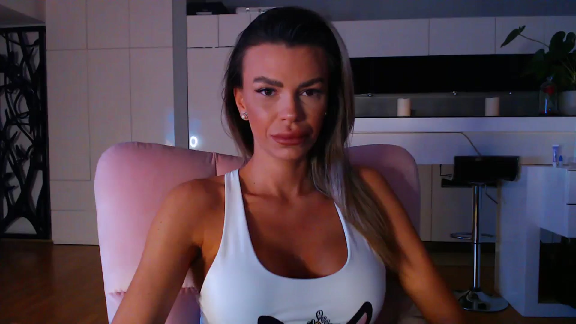 Gallery image thumbnail from D_y_y's myfreecams stream on, 02/05/2024, 04:52 image 1 of 20