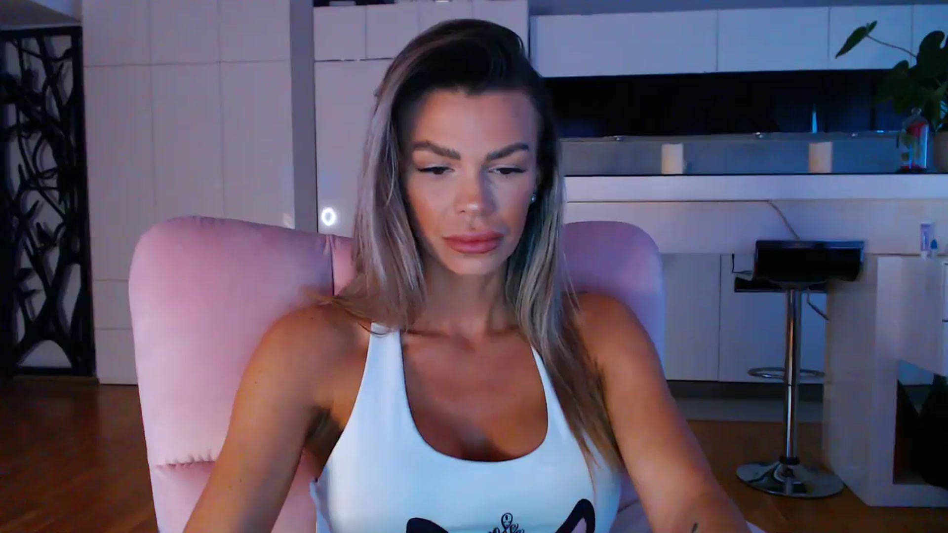 Gallery image thumbnail from D_y_y's myfreecams stream on, 02/05/2024, 06:11 image 15 of 20